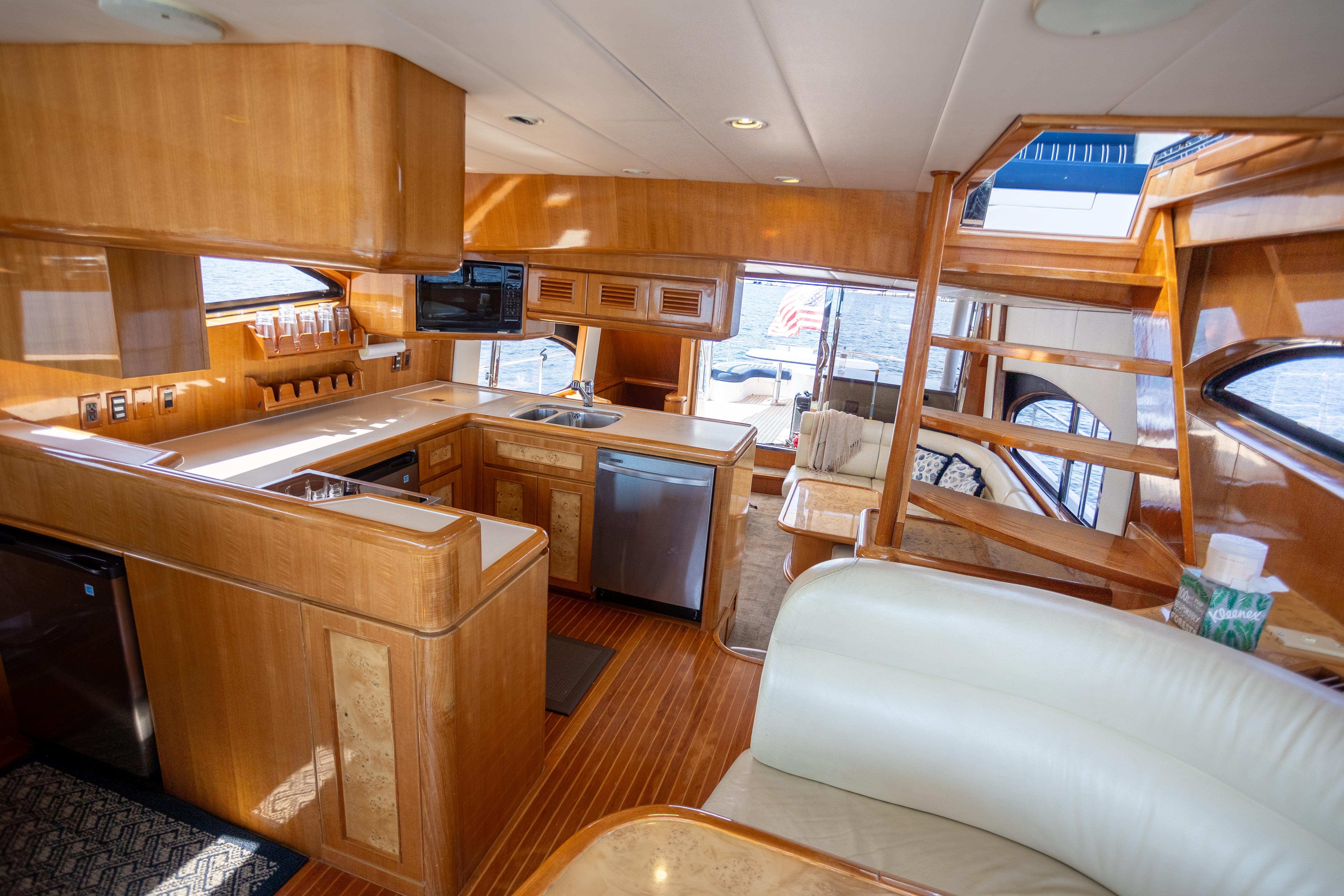 2001 Vitech 72 #TBTW72108LLC inventory image at Sun Country Yachts, South Lake Union (Seattle) 2001 Vitech 72 #TBTW72108LLC inventory image at Sun Country Yachts, South Lake Union (Seattle)