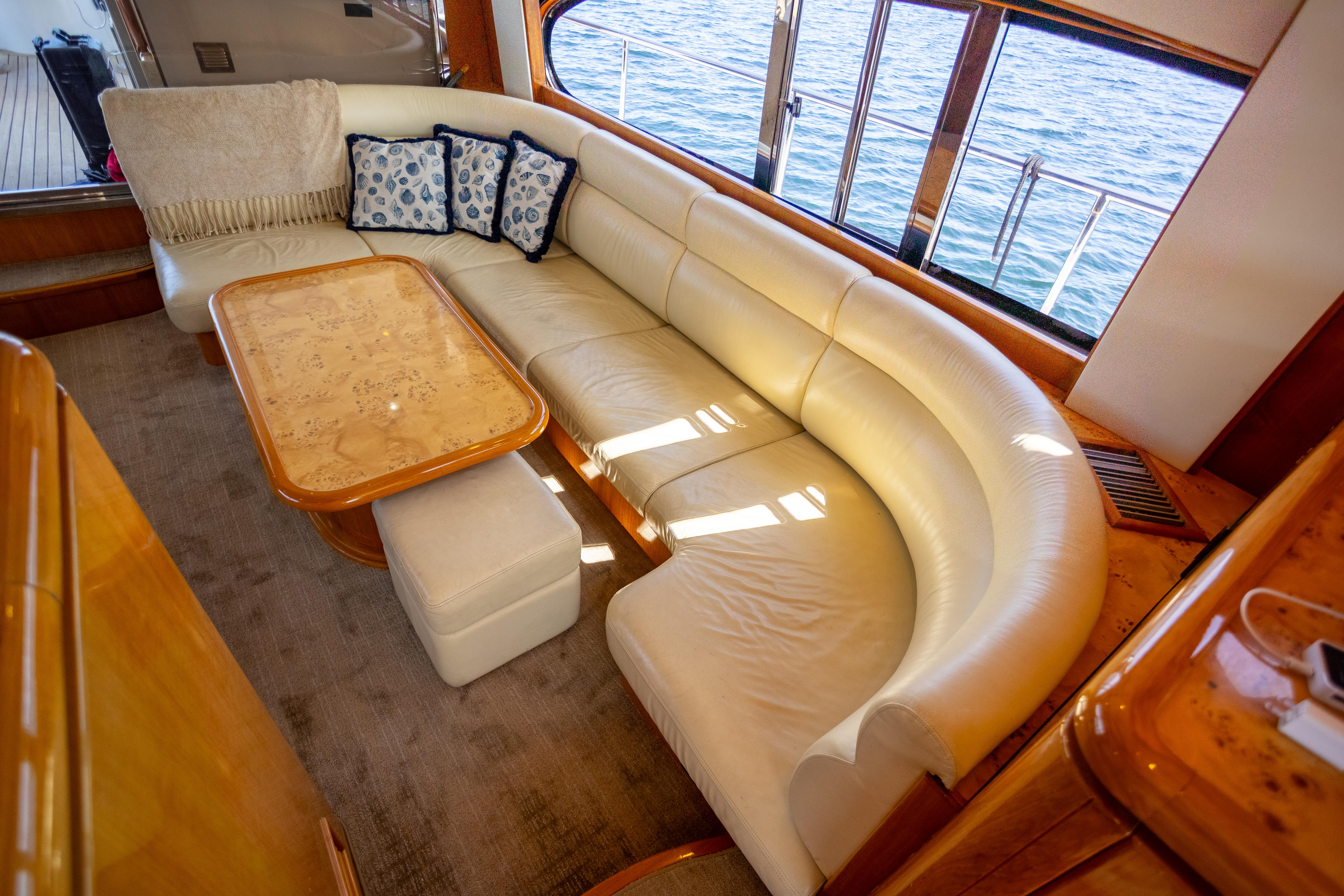 2001 Vitech 72 #TBTW72108LLC inventory image at Sun Country Yachts, South Lake Union (Seattle) 2001 Vitech 72 #TBTW72108LLC inventory image at Sun Country Yachts, South Lake Union (Seattle)
