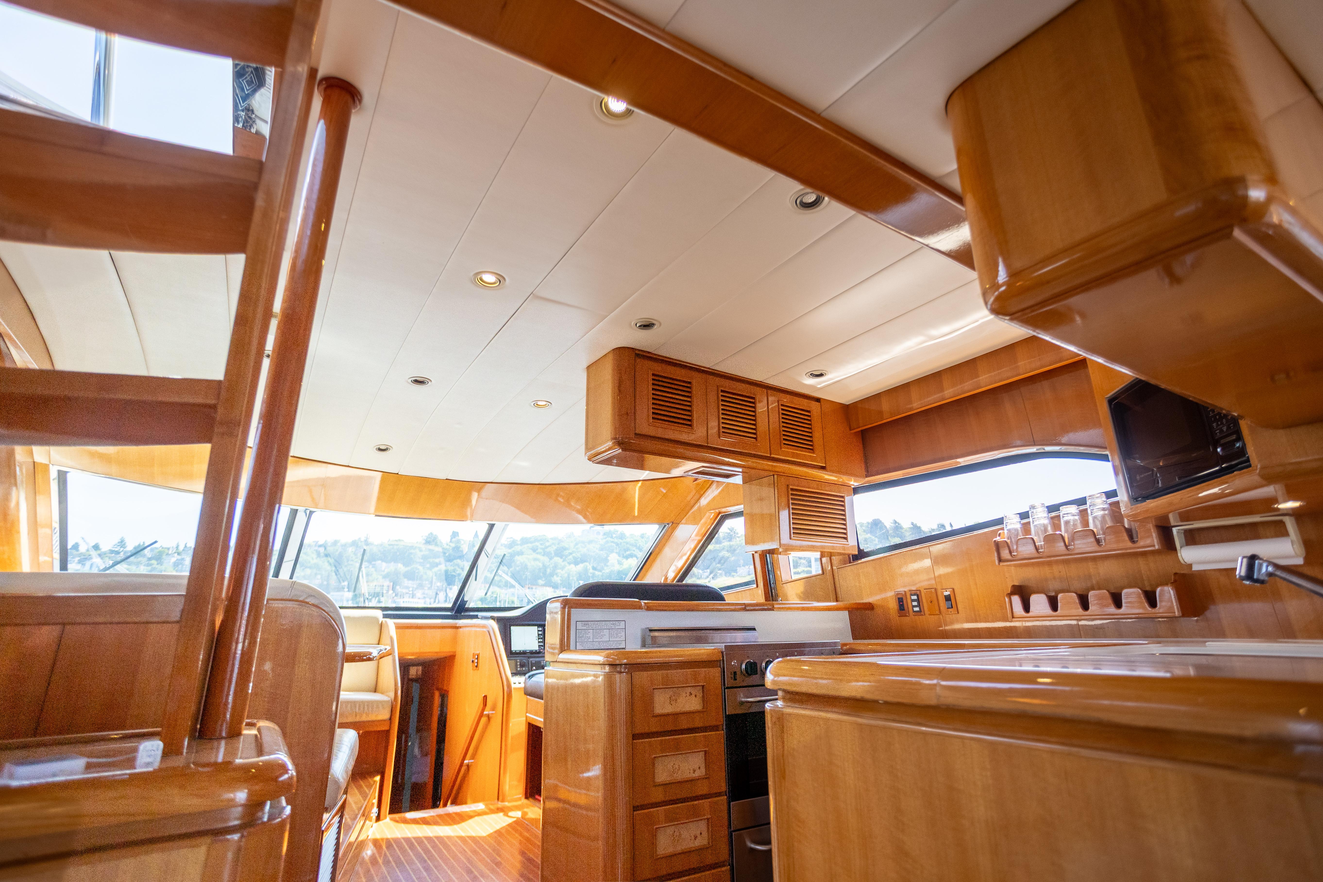 2001 Vitech 72 #TBTW72108LLC inventory image at Sun Country Yachts, South Lake Union (Seattle) 2001 Vitech 72 #TBTW72108LLC inventory image at Sun Country Yachts, South Lake Union (Seattle)