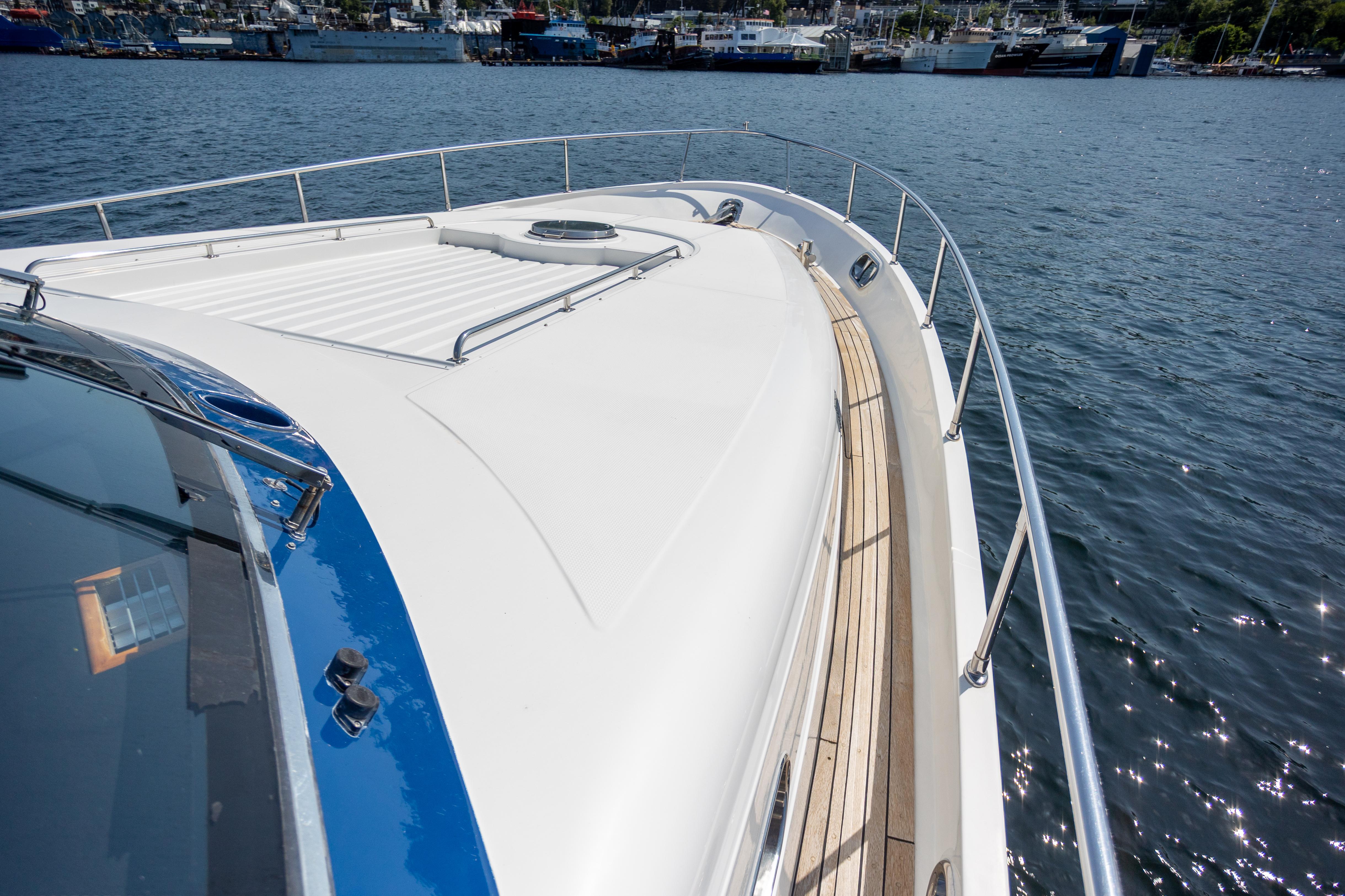 2001 Vitech 72 #TBTW72108LLC inventory image at Sun Country Yachts, South Lake Union (Seattle) 2001 Vitech 72 #TBTW72108LLC inventory image at Sun Country Yachts, South Lake Union (Seattle)