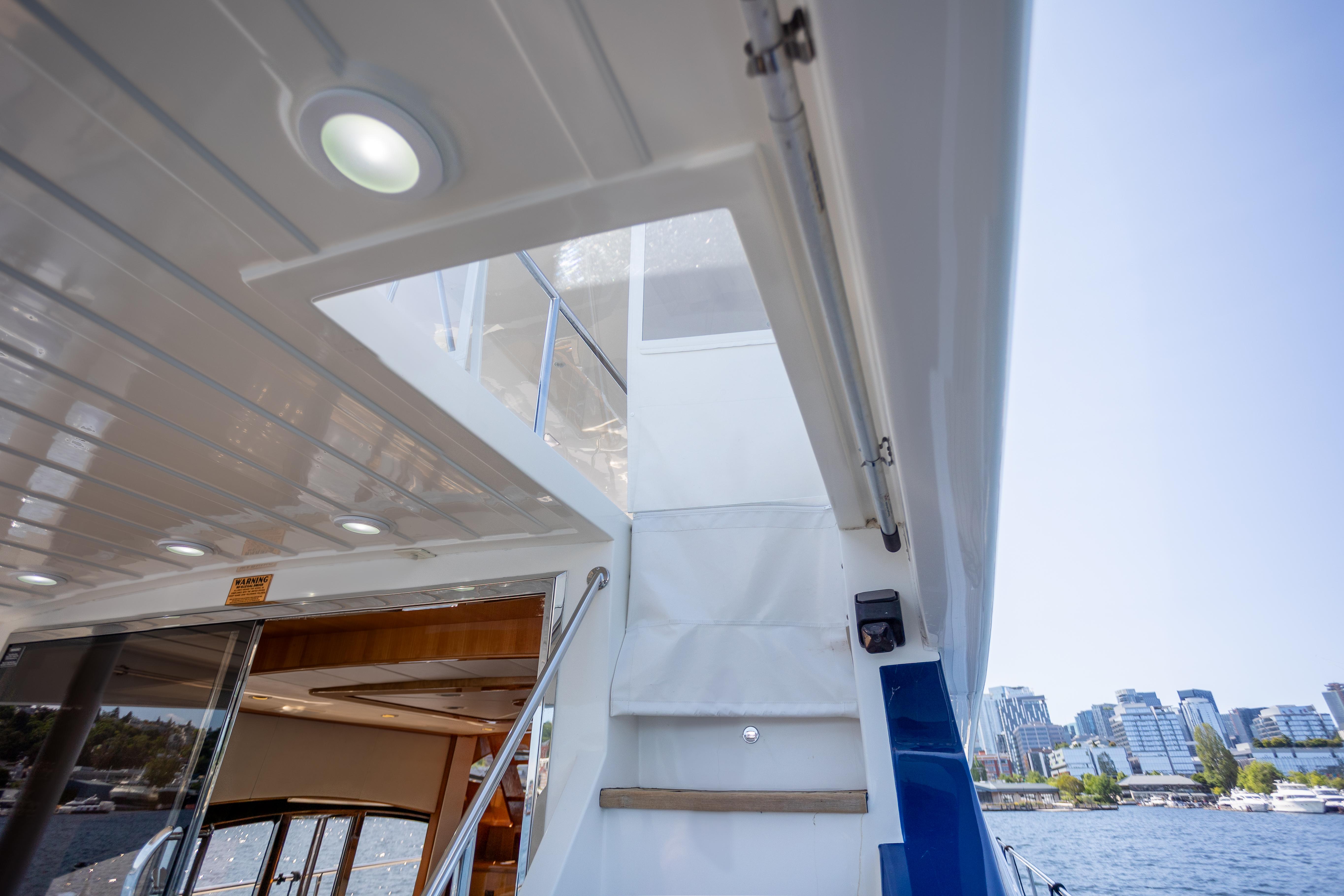 2001 Vitech 72 #TBTW72108LLC inventory image at Sun Country Yachts, South Lake Union (Seattle) 2001 Vitech 72 #TBTW72108LLC inventory image at Sun Country Yachts, South Lake Union (Seattle)