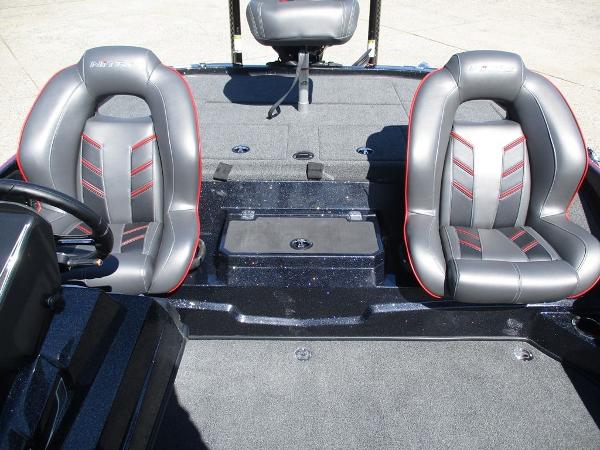 2021 Nitro boat for sale, model of the boat is Z20 Pro & Image # 7 of 8