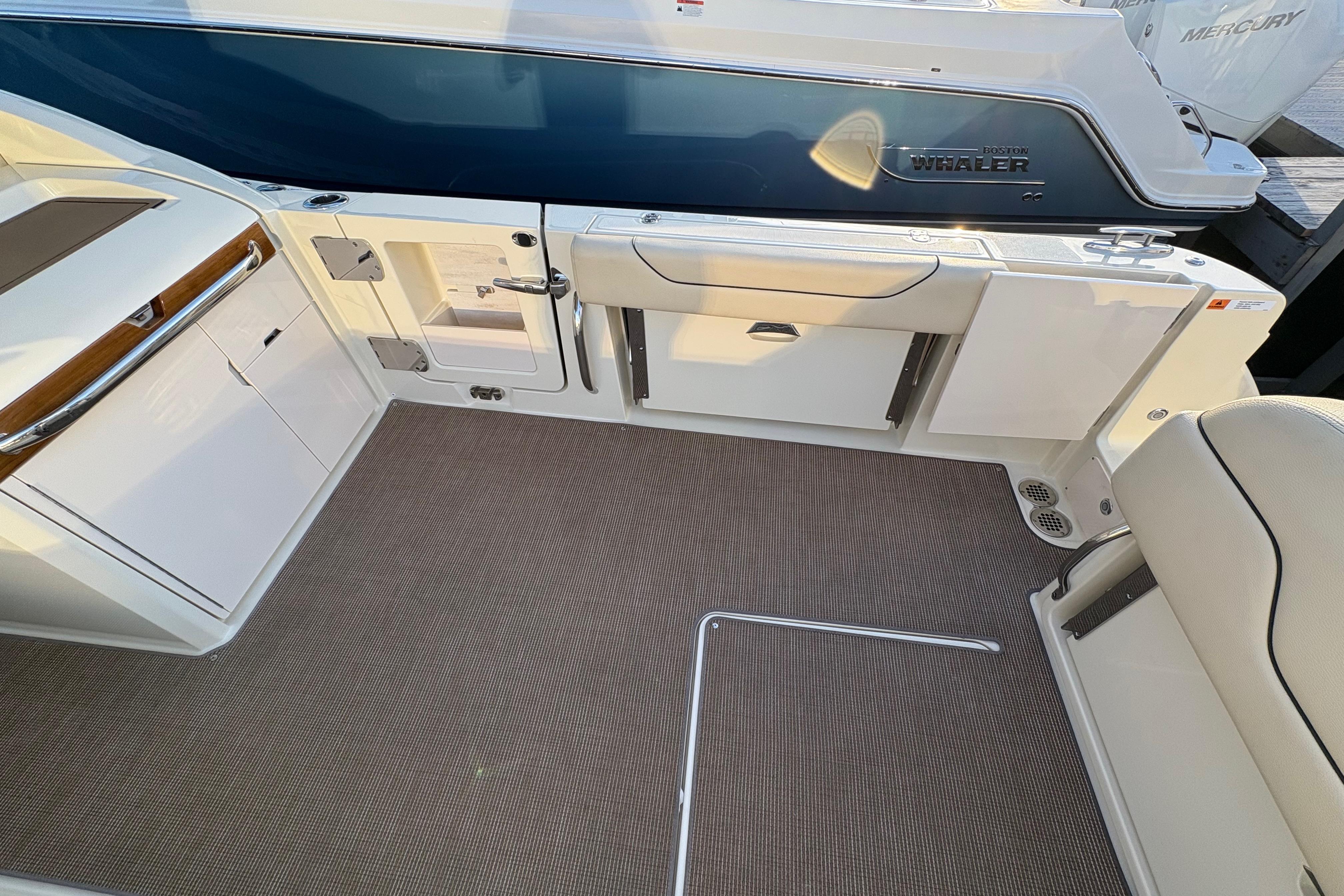 2024 Chris-Craft Calypso 32 #TBJM111 inventory image at Sun Country Marine Group, Newport Beach