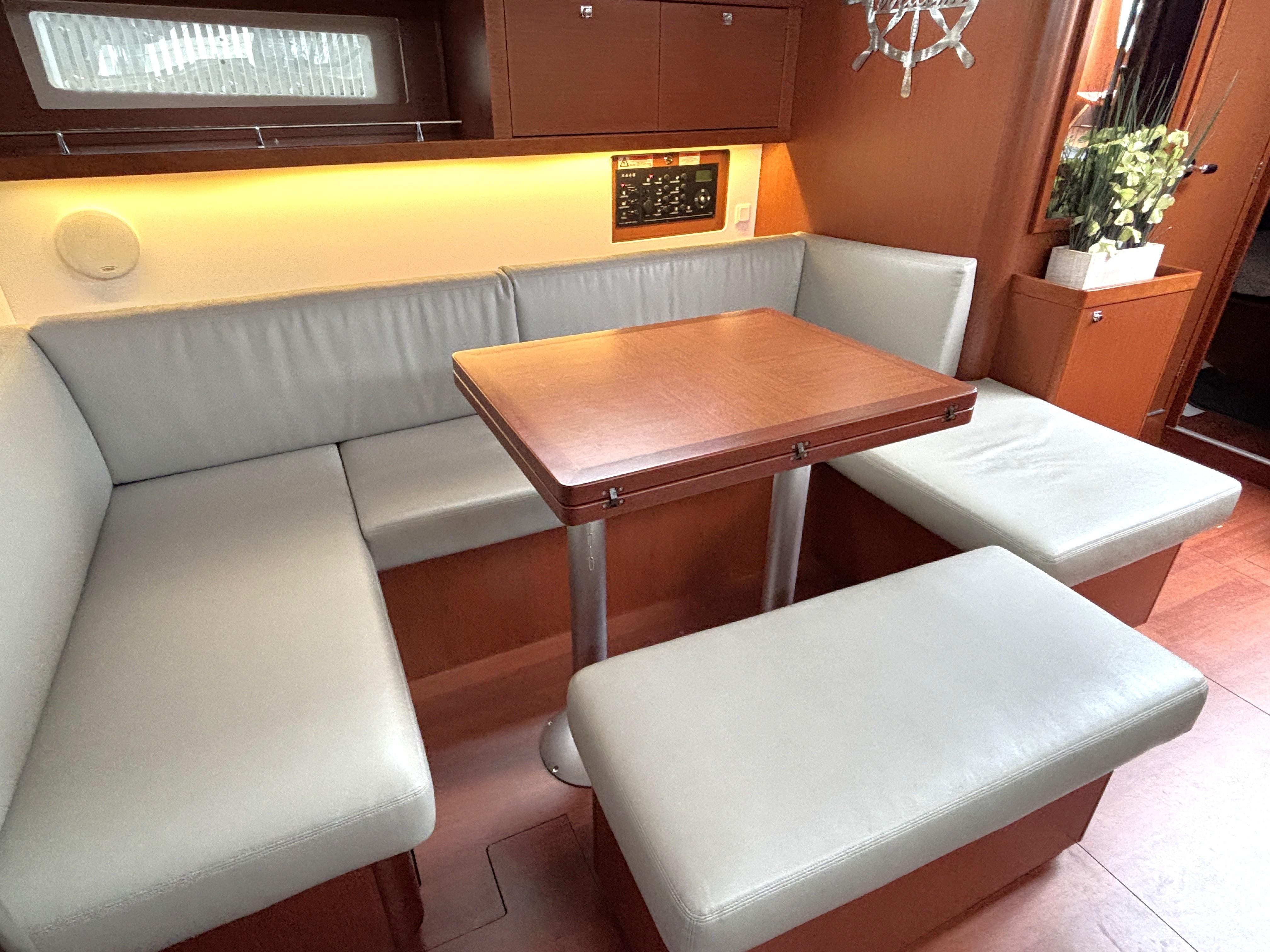 Yacht Photos Pics