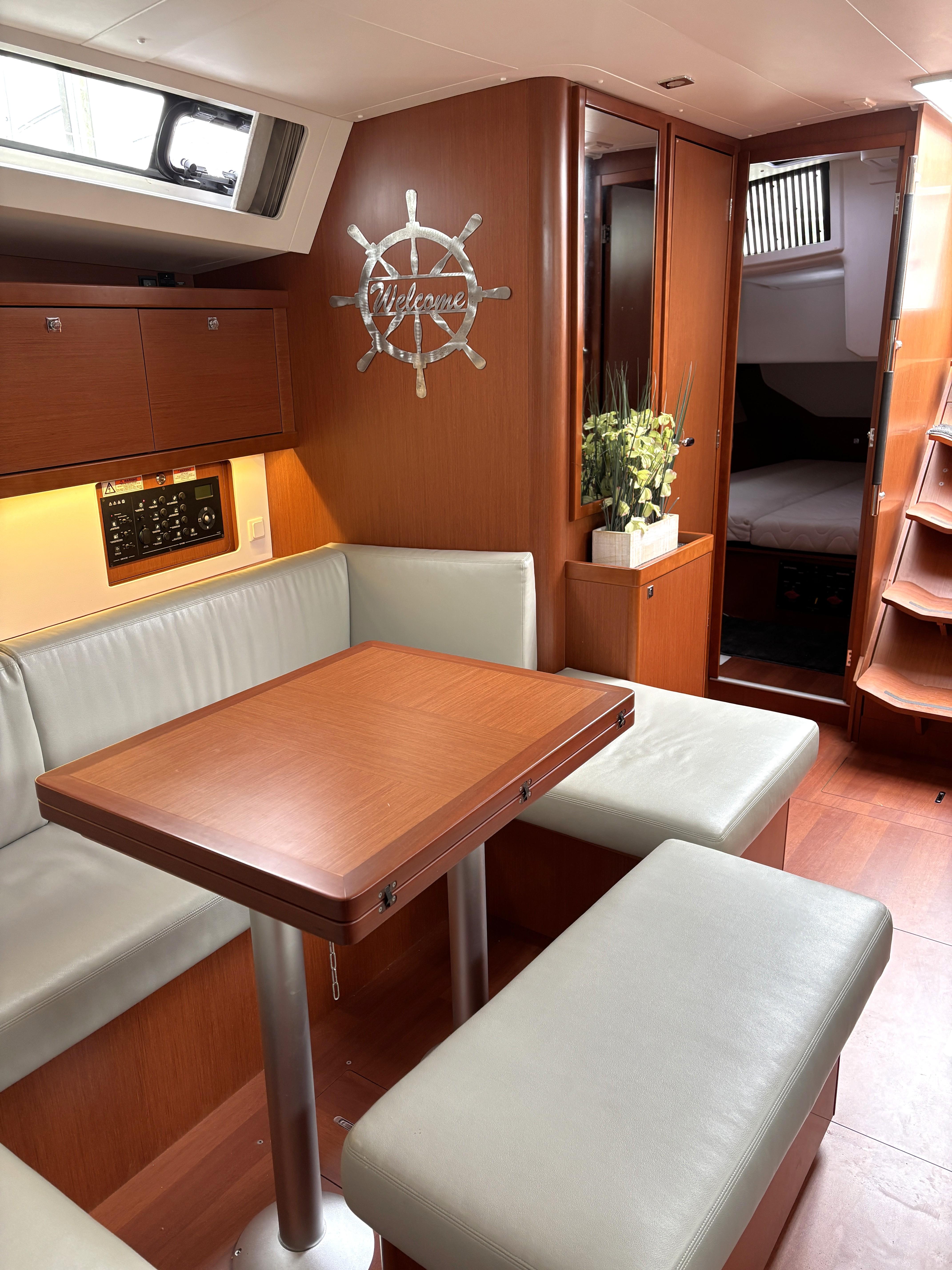 Yacht Photos Pics