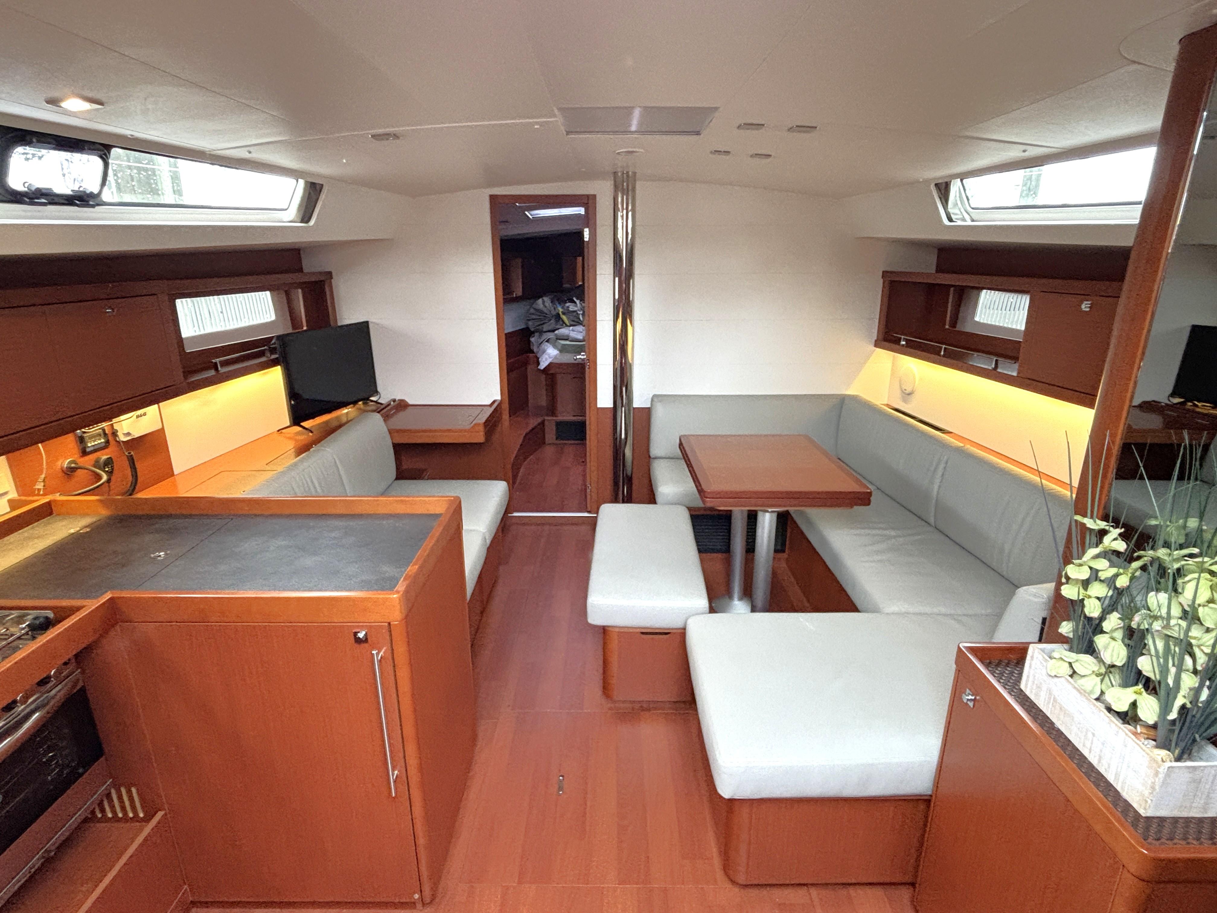 Yacht Photos Pics