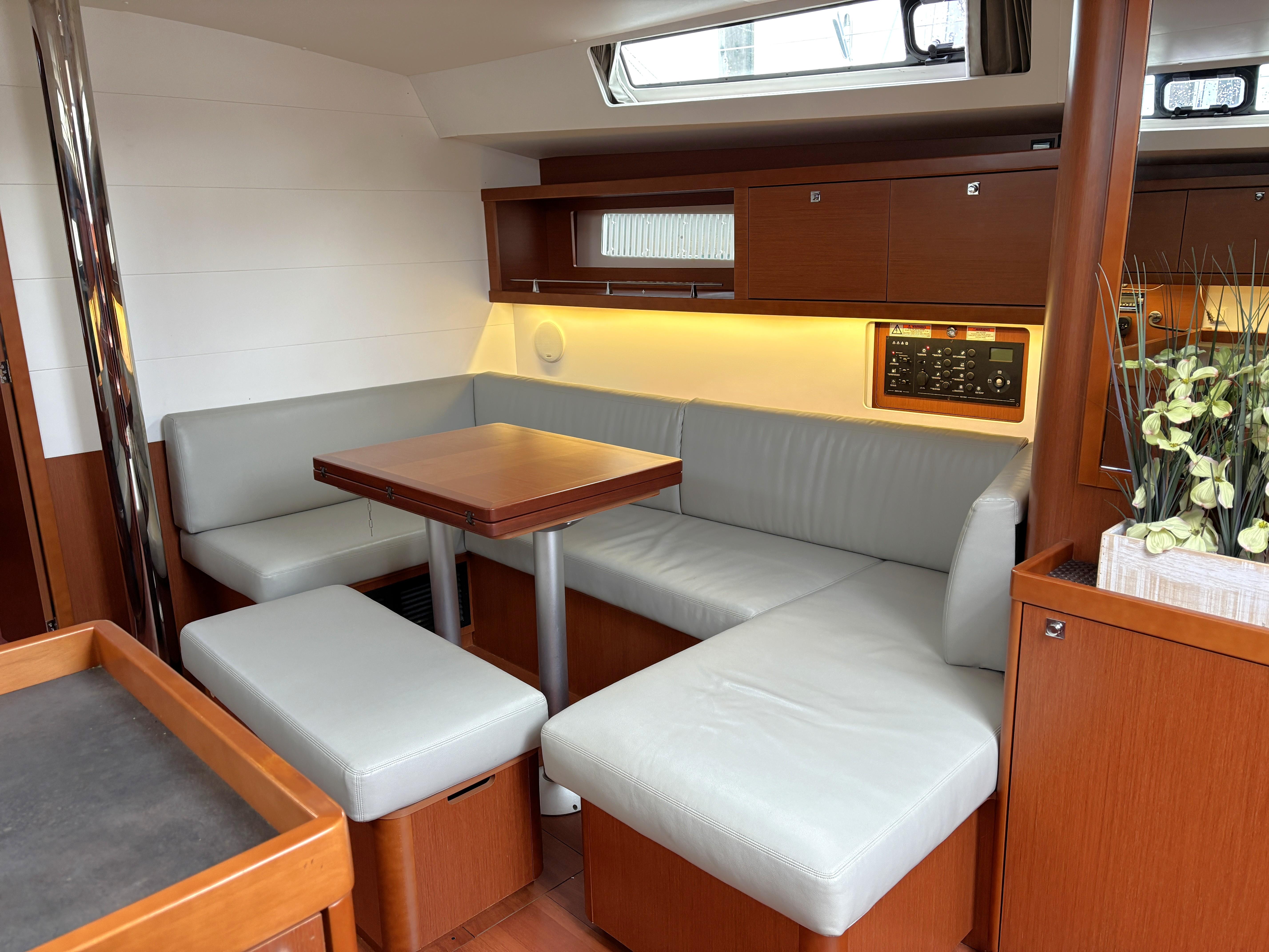 Yacht Photos Pics