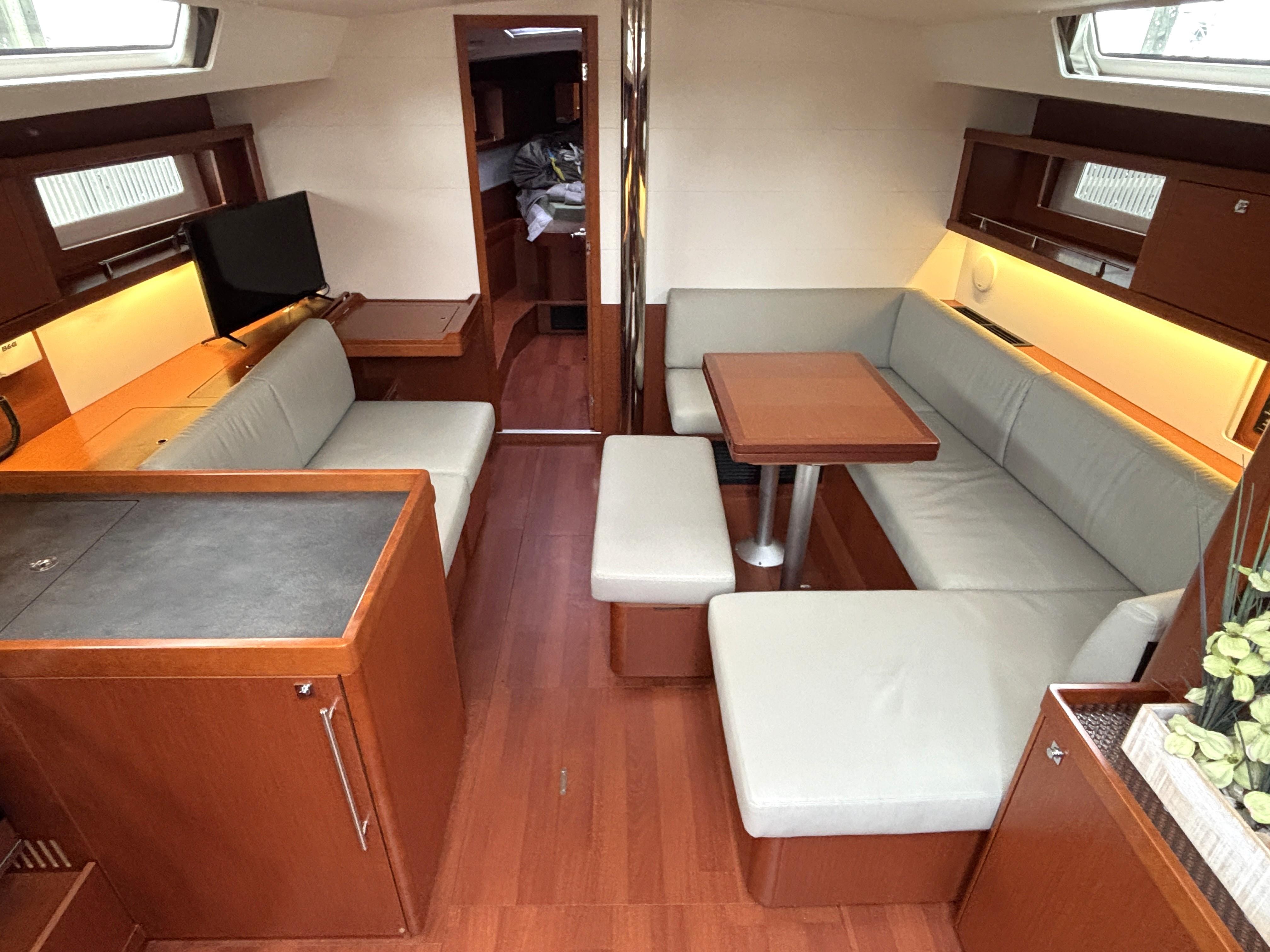Yacht Photos Pics