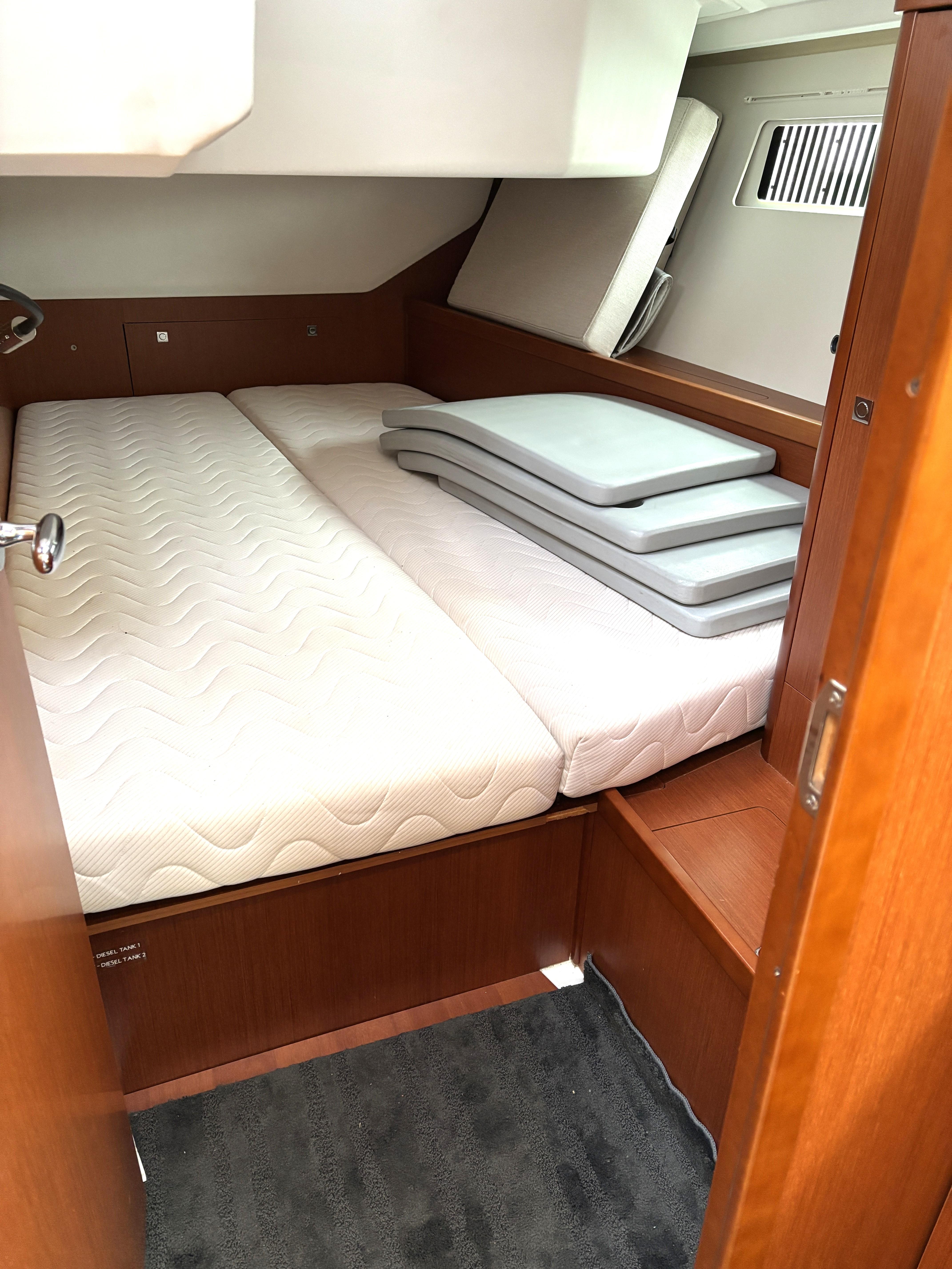 Yacht Photos Pics