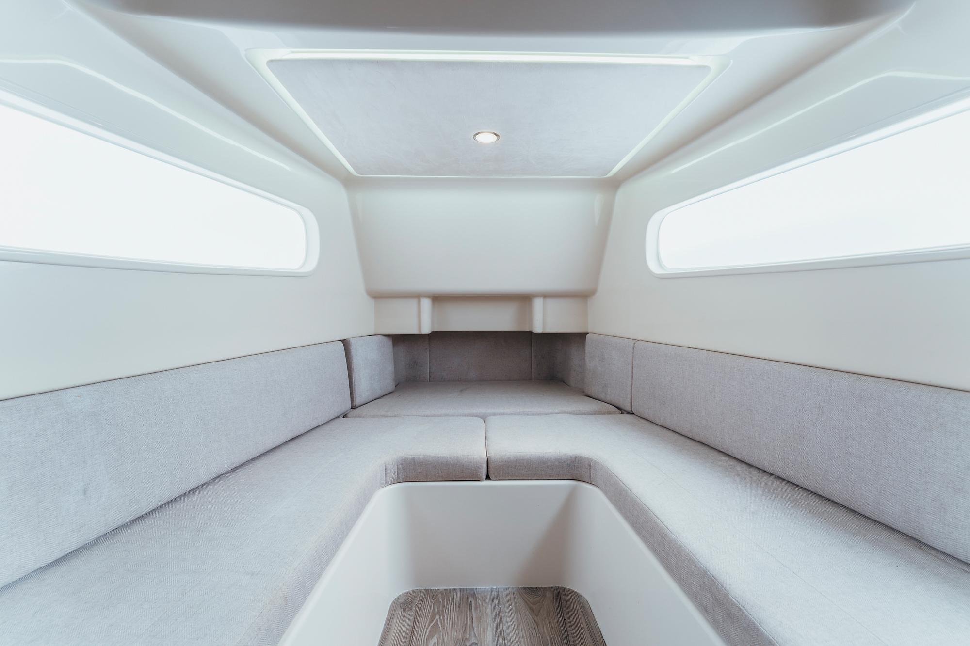 Jupiter 43 Prime Catch - Interior Cabin