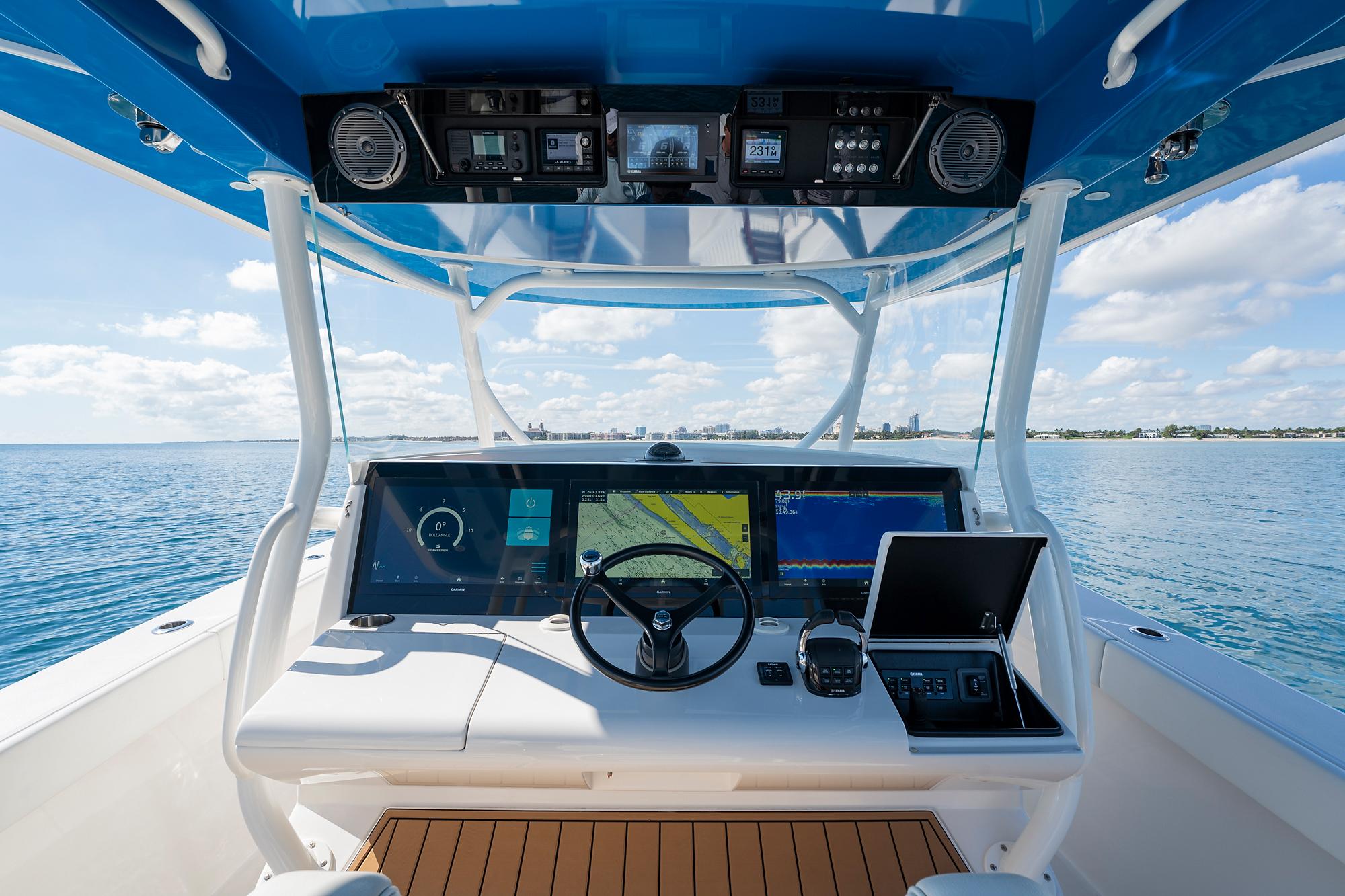 Jupiter 43 Prime Catch - Exterior Helm