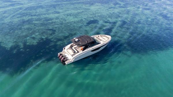 2021 Cruisers Yachts 38 GLS OB 450R