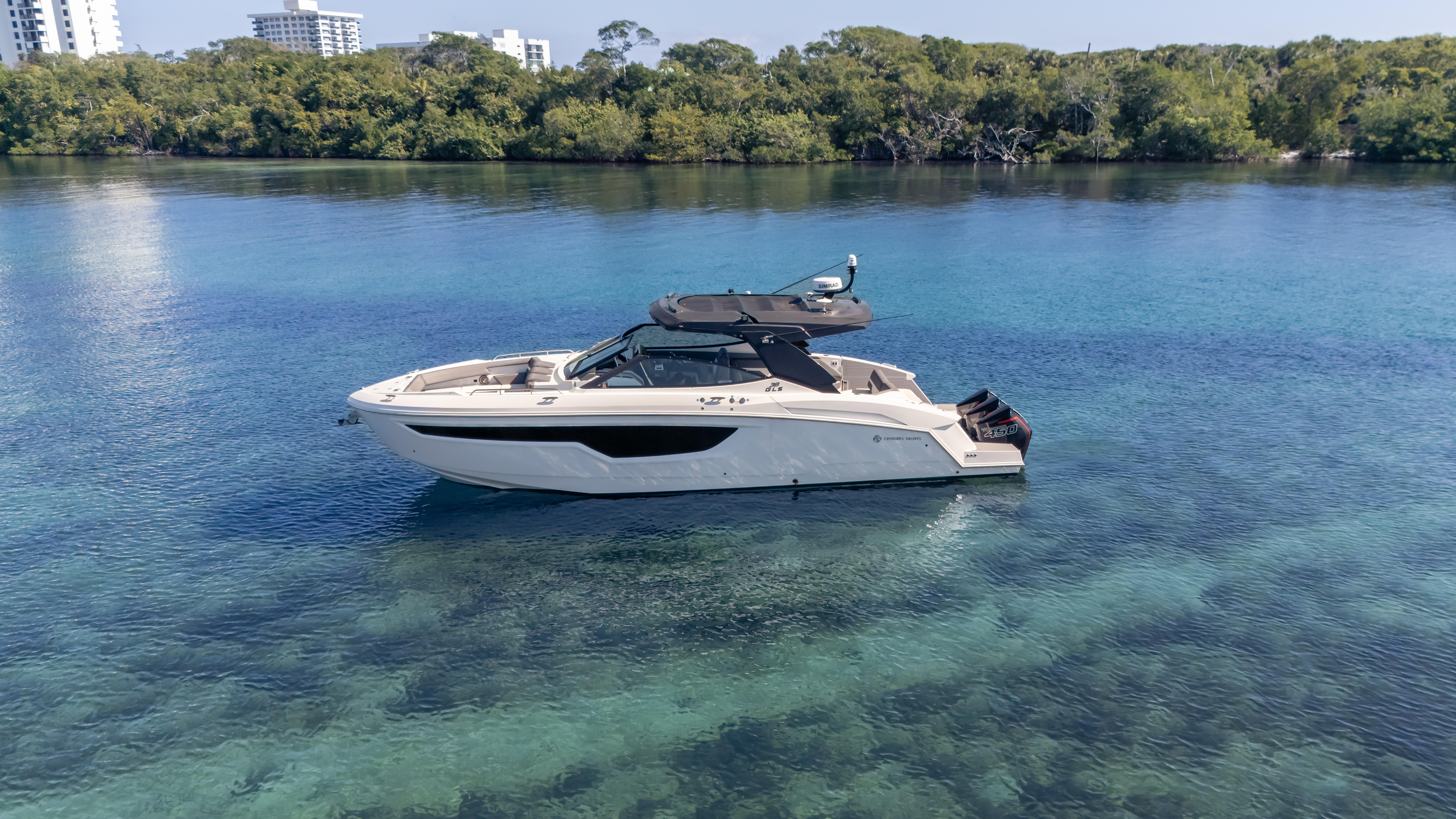 2021-cruisers-yachts-38-gls-ob-450r-power-9717592-20250407131305048-1_XLARGE