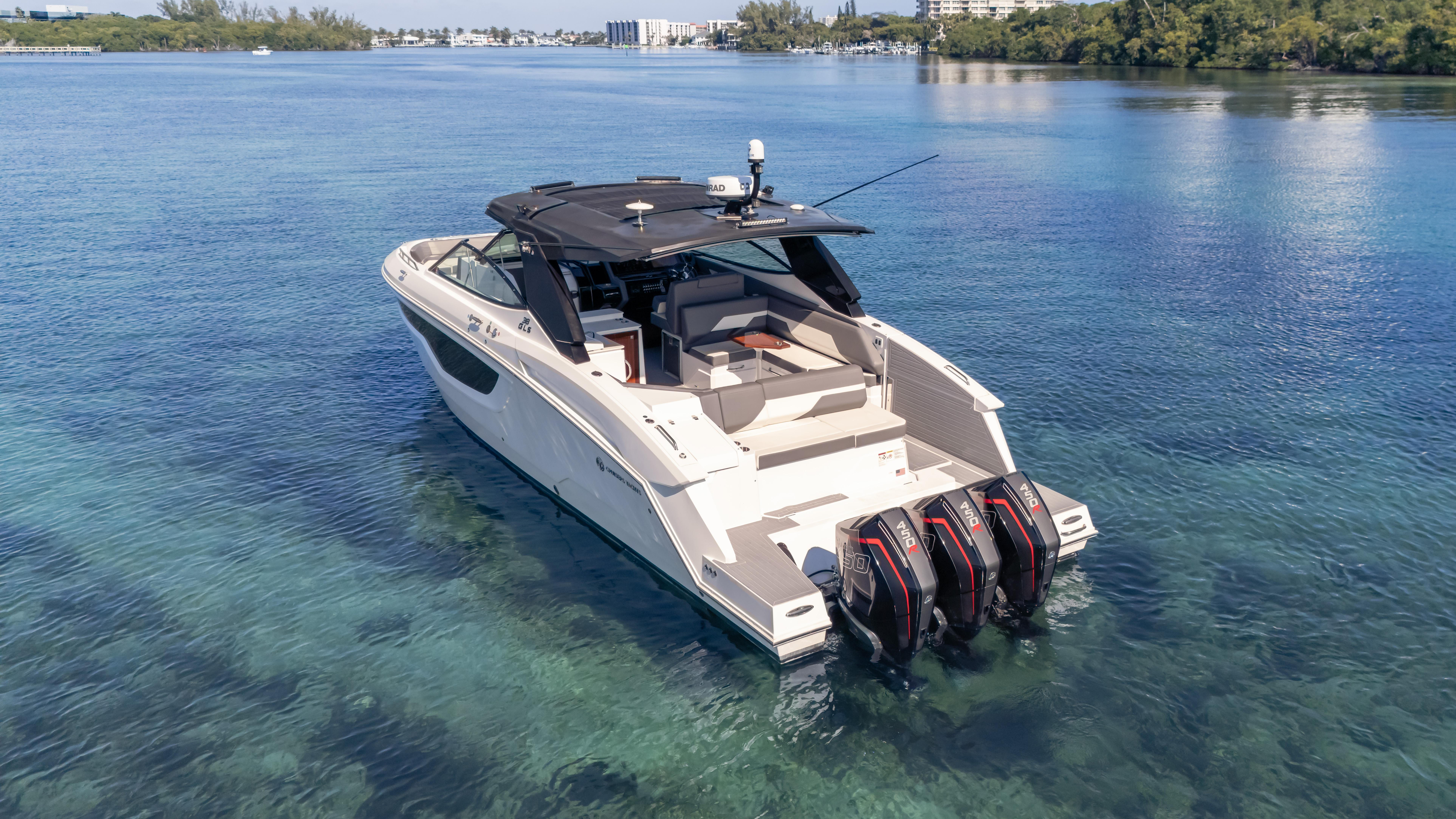 2021-cruisers-yachts-38-gls-ob-450r-power-9717592-20250407131314868-1_XLARGE