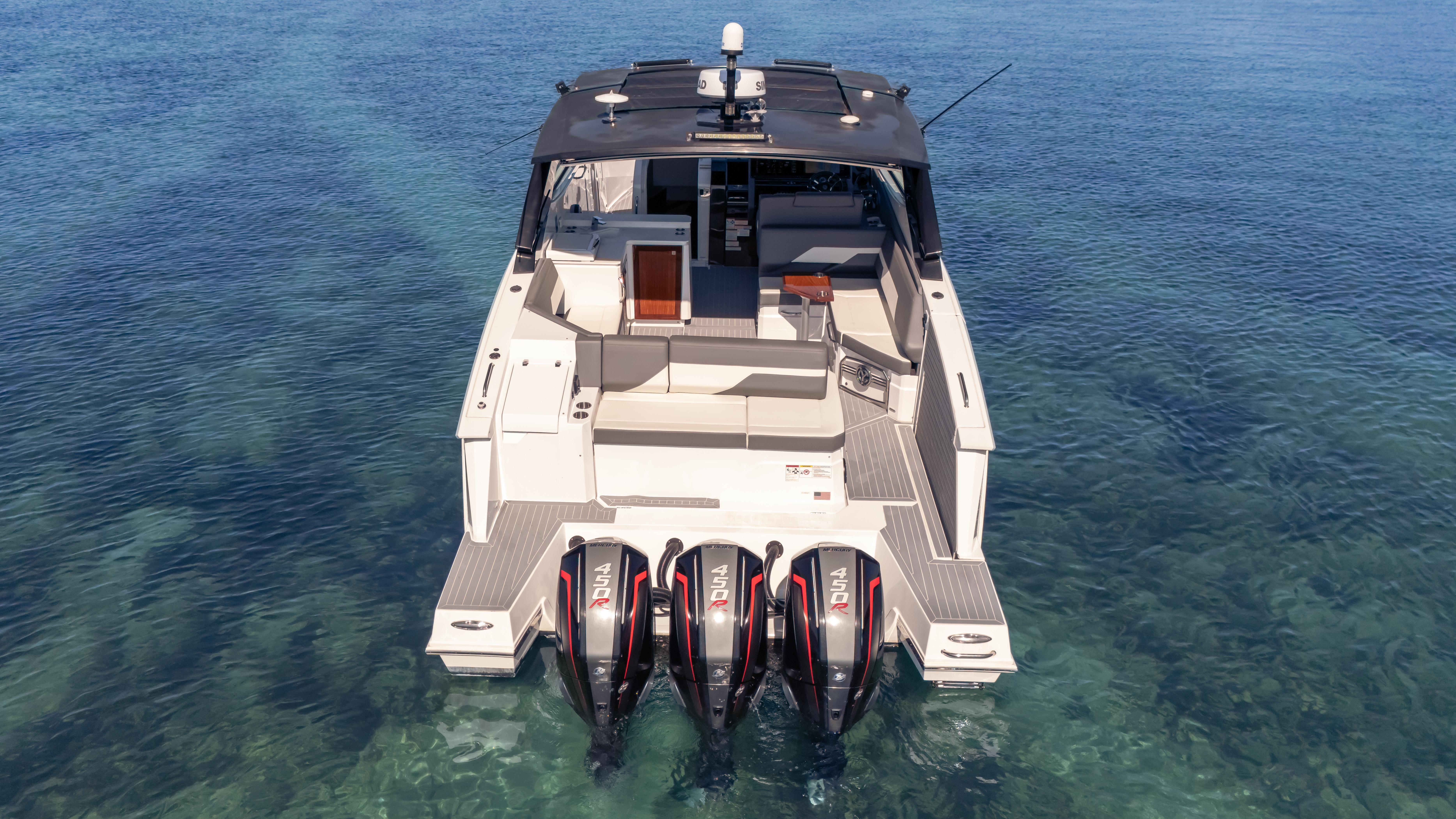 2021-cruisers-yachts-38-gls-ob-450r-power-9717592-20250407131325837-1_XLARGE