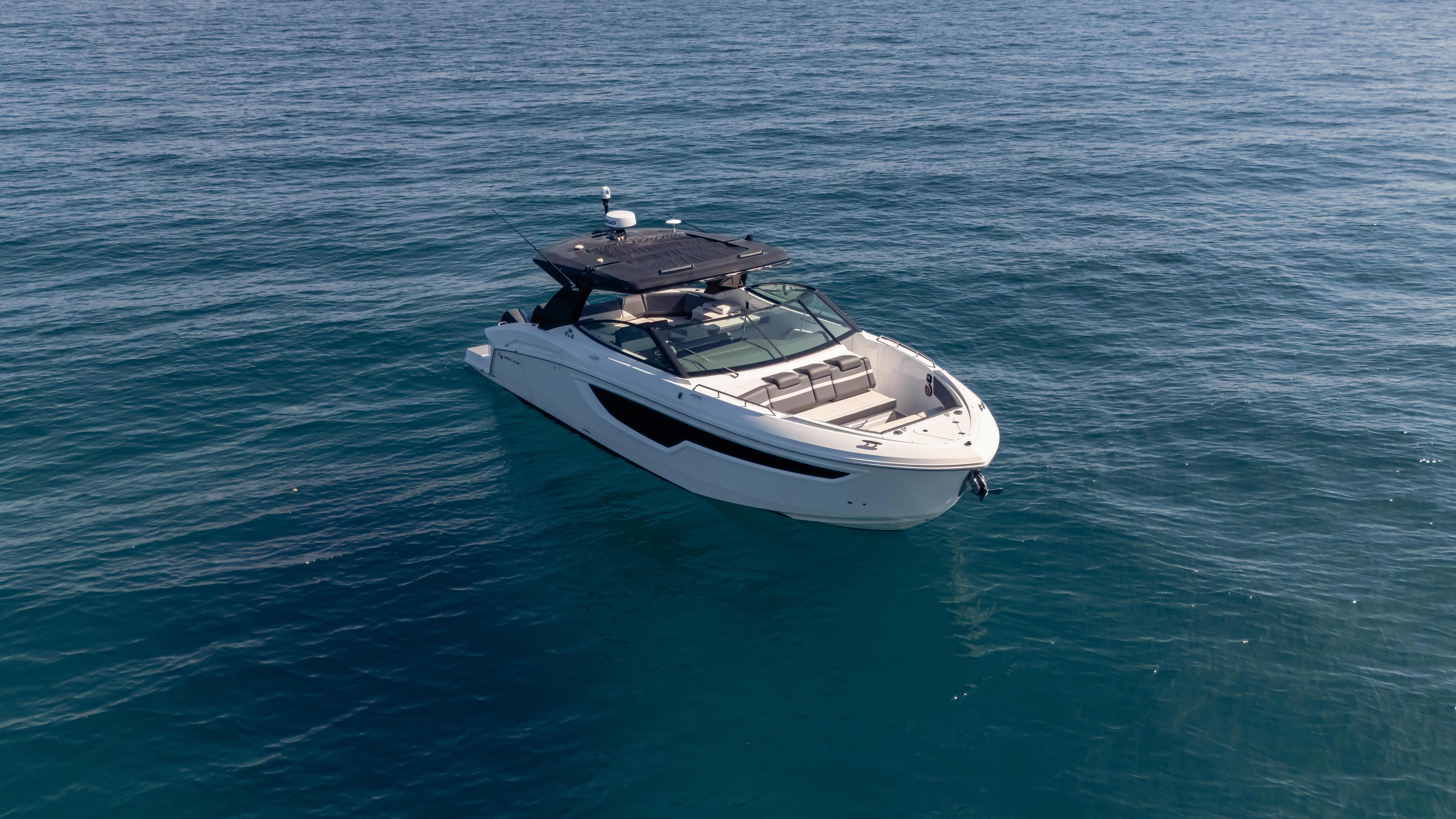 2021-cruisers-yachts-38-gls-ob-450r-power-9717592-20250407131524602-1_XLARGE