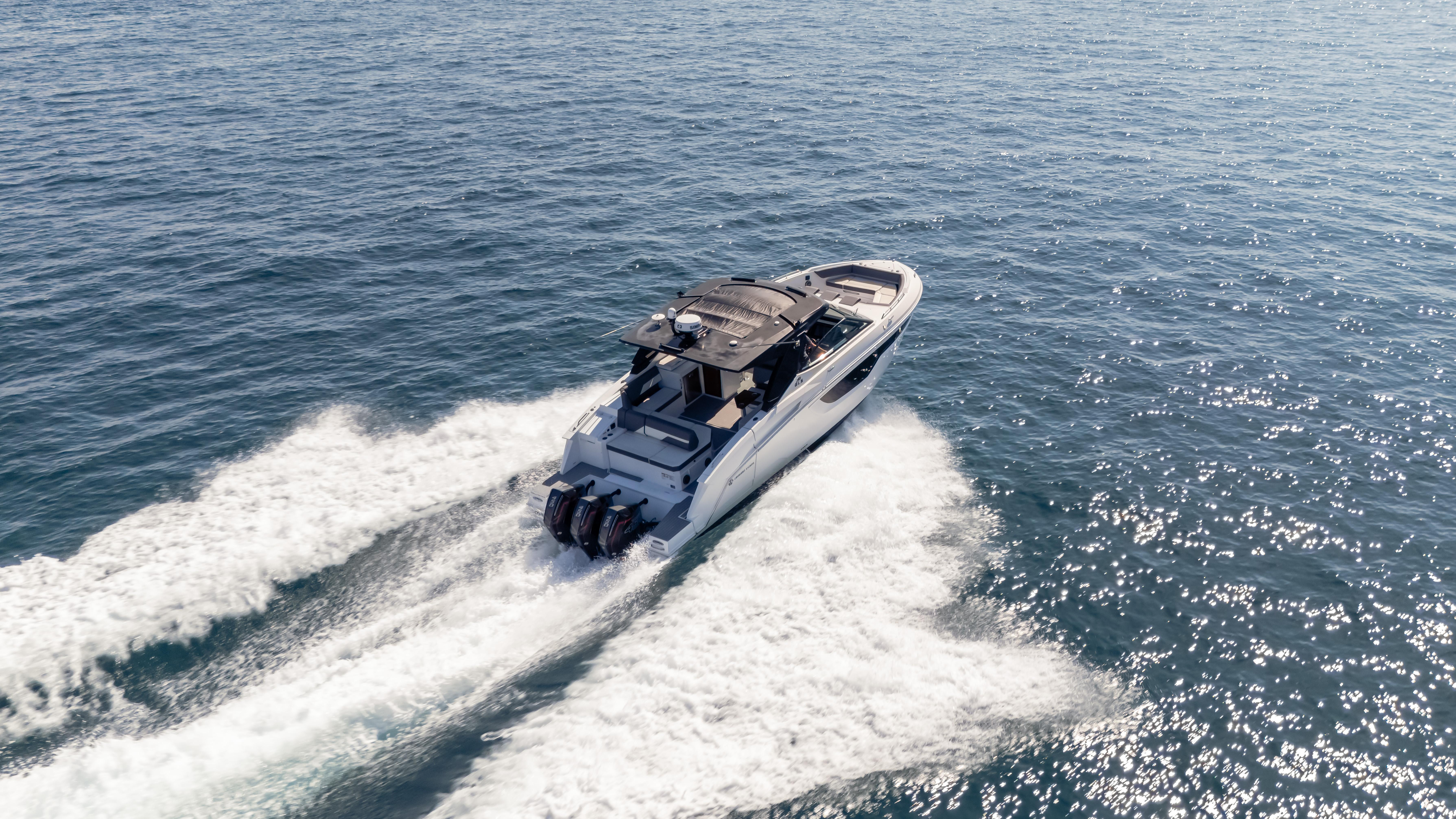 2021-cruisers-yachts-38-gls-ob-450r-power-9717592-20250407131618316-1_XLARGE