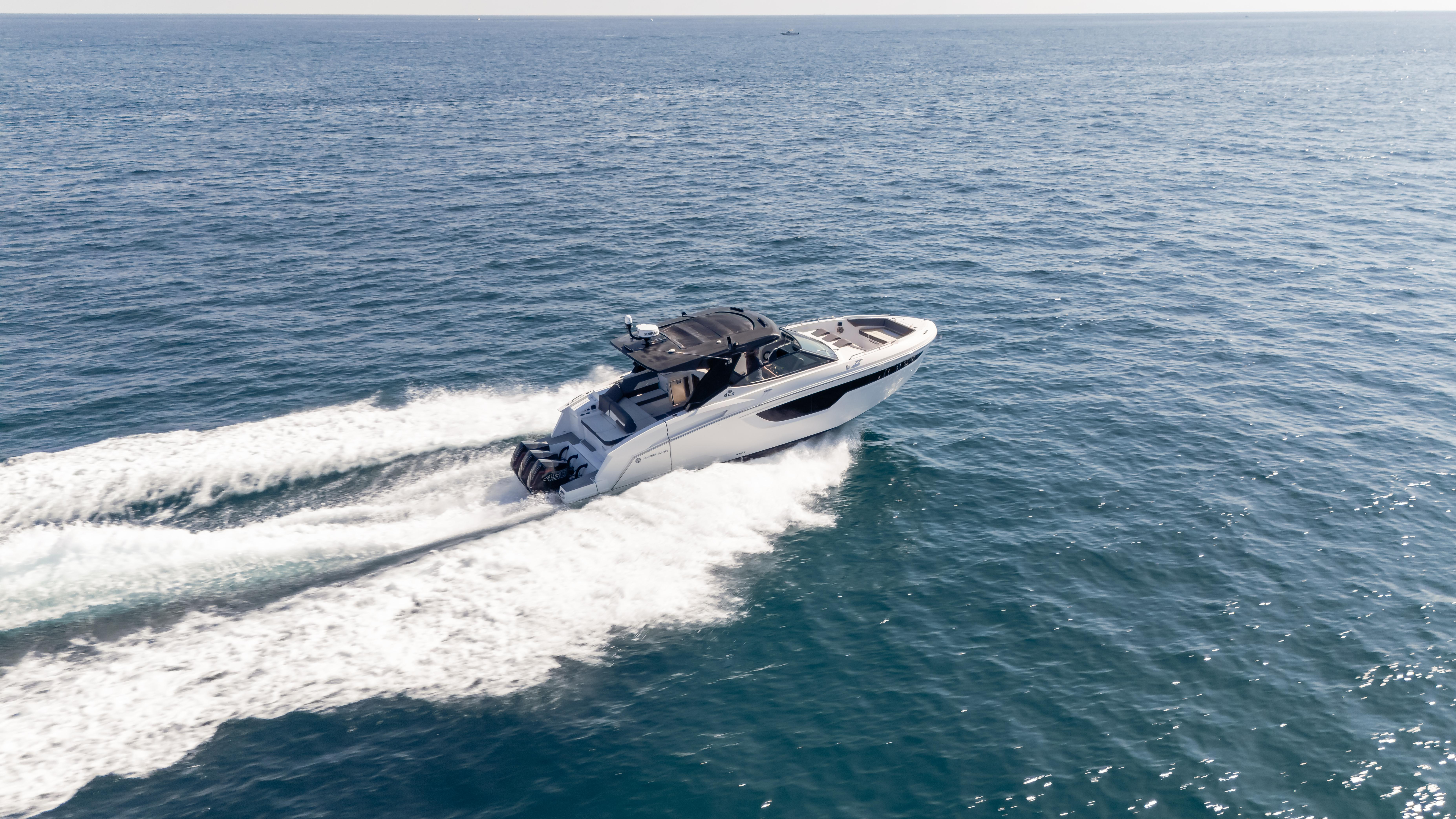 2021-cruisers-yachts-38-gls-ob-450r-power-9717592-20250407131630197-1_XLARGE