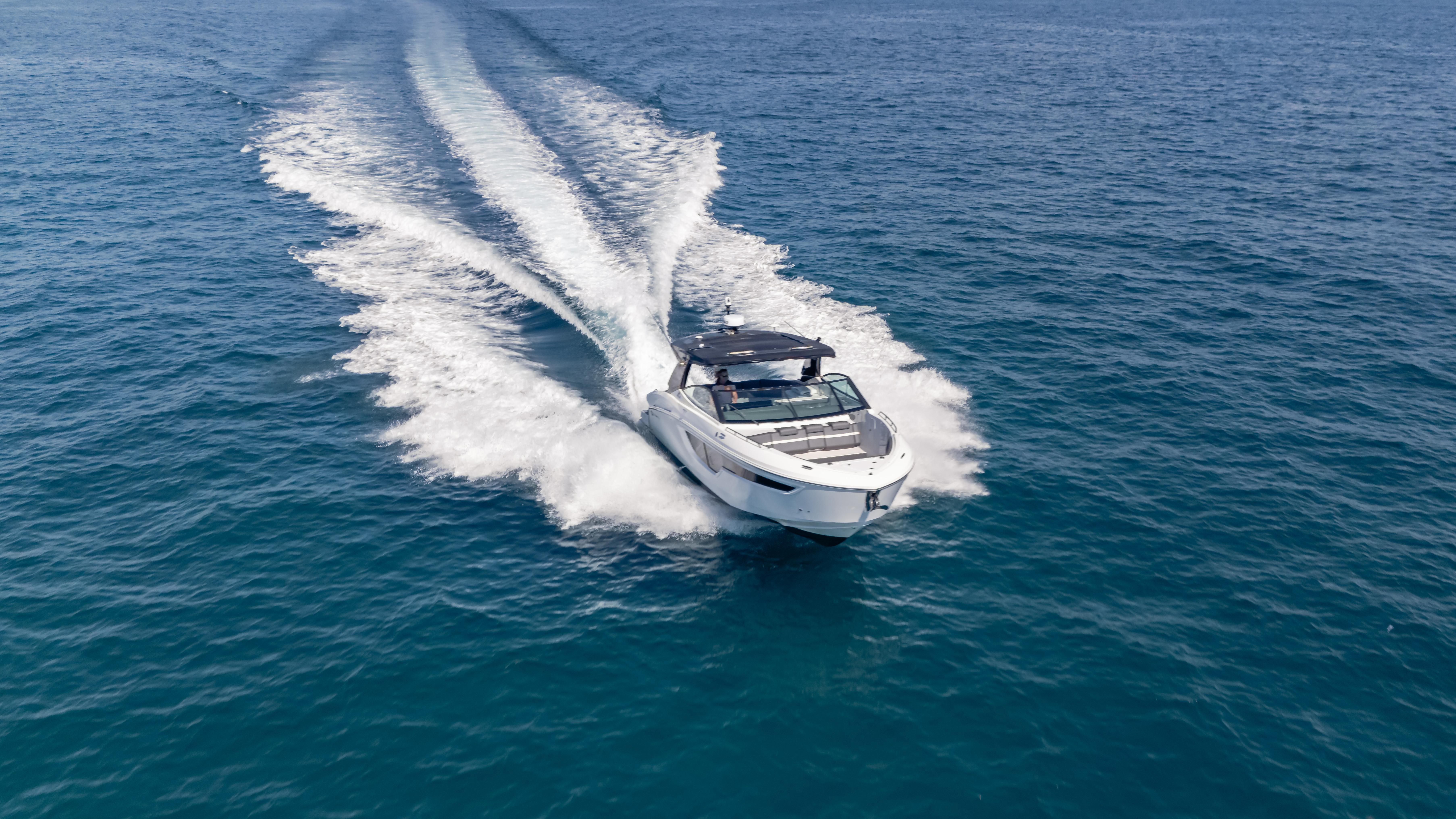 2021-cruisers-yachts-38-gls-ob-450r-power-9717592-20250407131651938-1_XLARGE