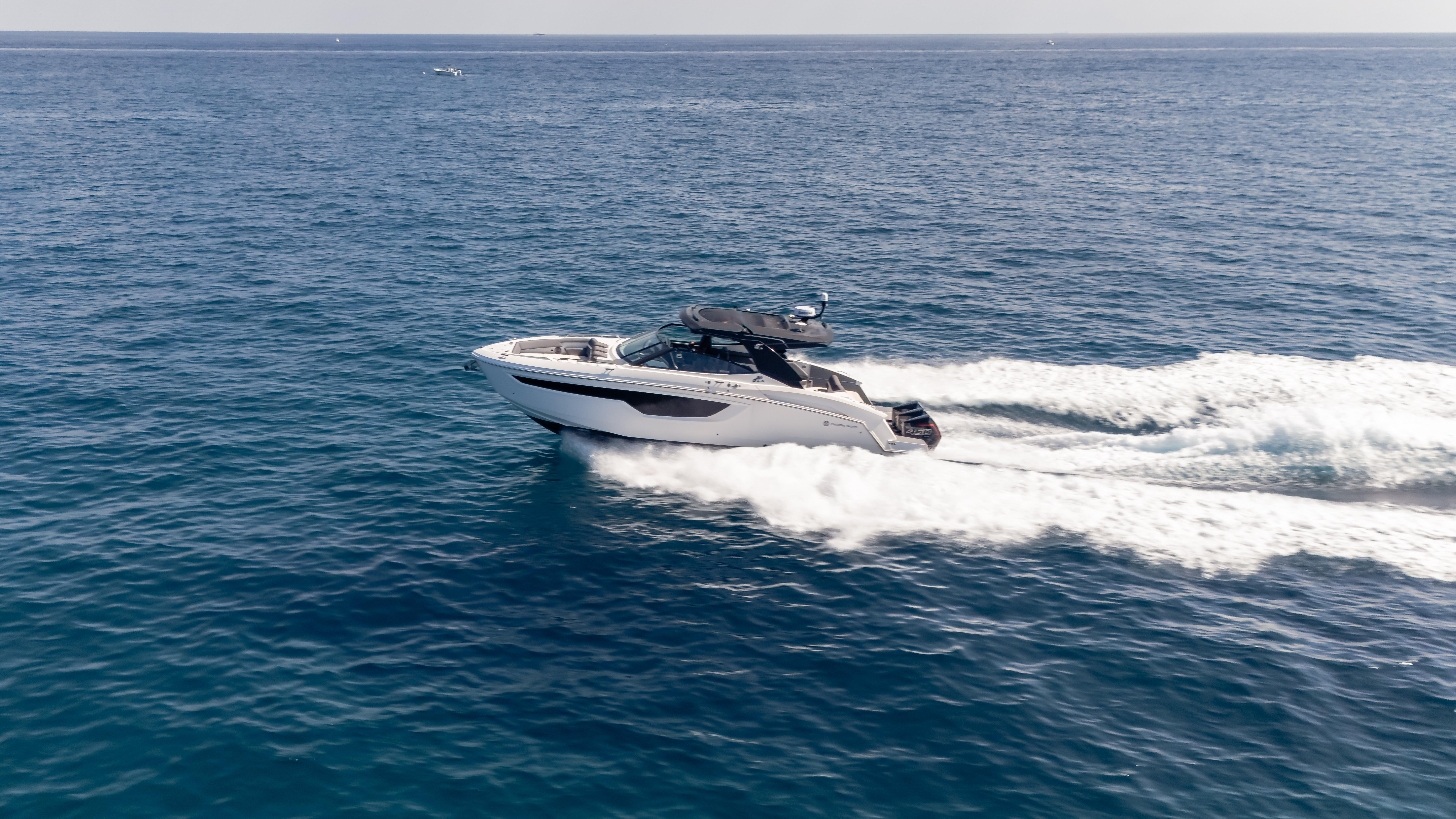 2021-cruisers-yachts-38-gls-ob-450r-power-9717592-20250407131730092-1_XLARGE