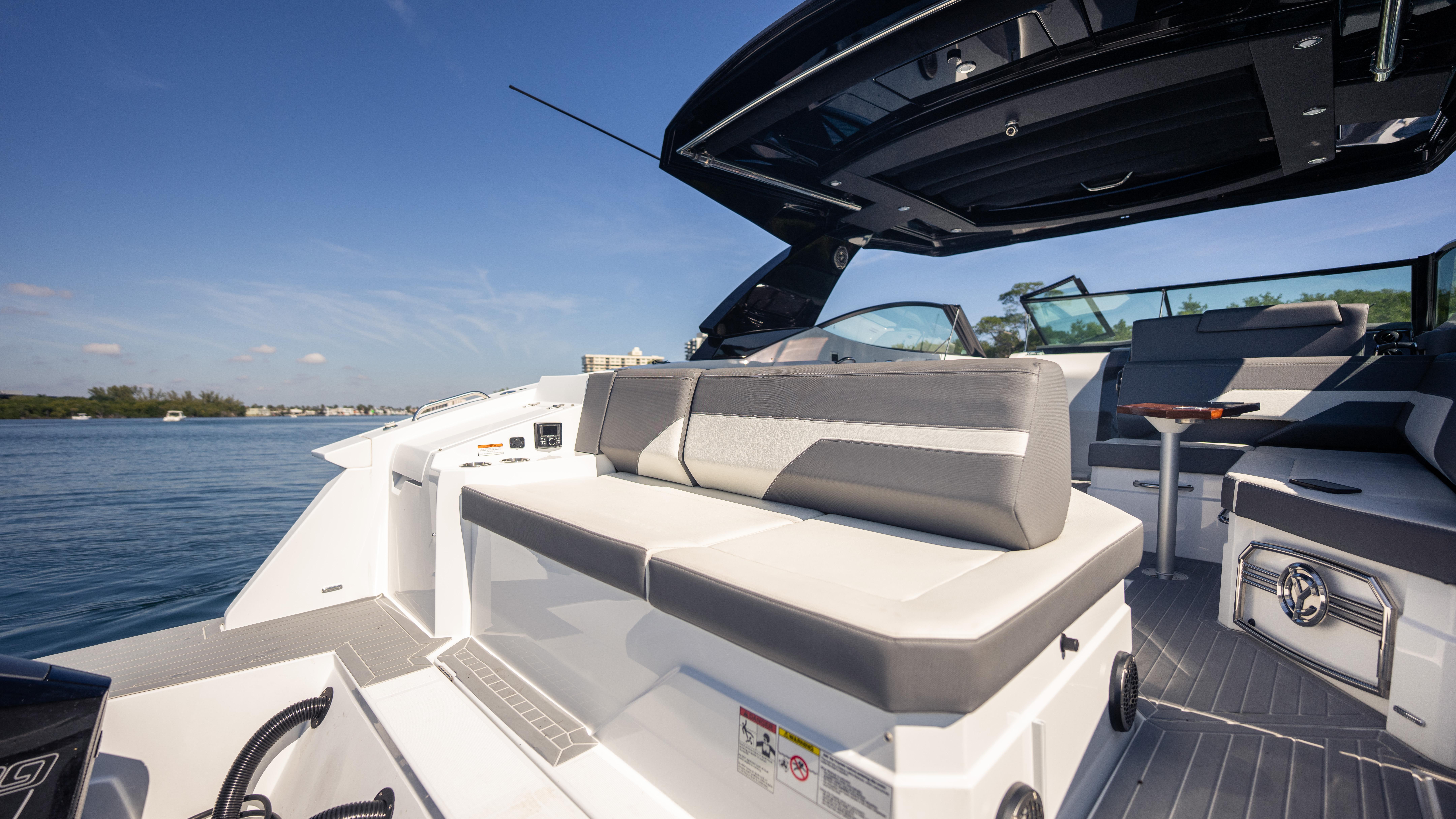 2021-cruisers-yachts-38-gls-ob-450r-power-9717592-20250407131911524-1_XLARGE