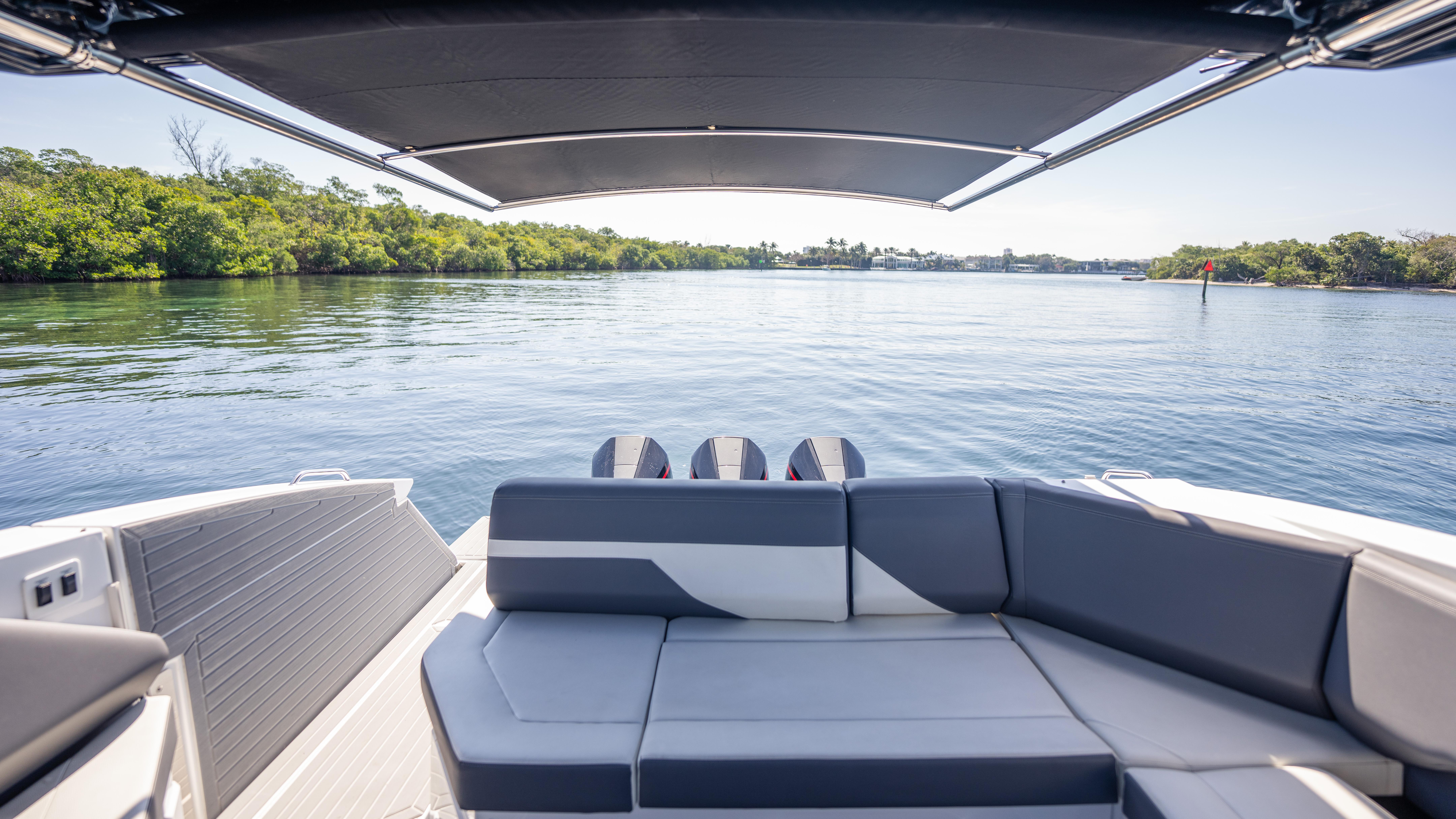 2021-cruisers-yachts-38-gls-ob-450r-power-9717592-20250407131923920-1_XLARGE