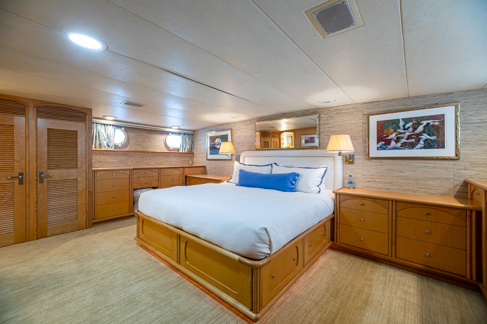 Sirene Yacht Photos Pics Master Stateroom