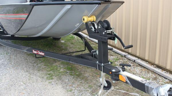 2021 Tracker Boats boat for sale, model of the boat is BASS TRACKER® Classic XL & Image # 12 of 13