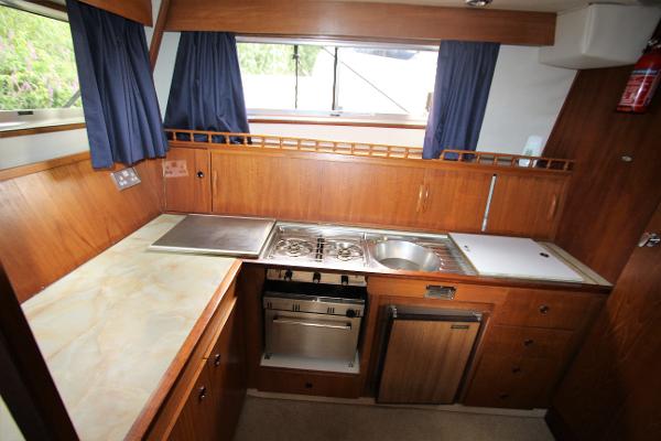 1985 Birchwood 31 Commodore