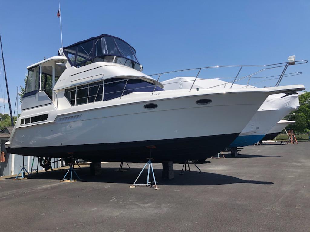 M 6421 EF Knot 10 Yacht Sales
