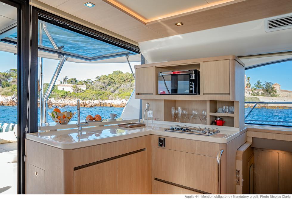 Aquila-44 Power Cat 2025-44 Yacht FL-US-9857613 | Thumbnail