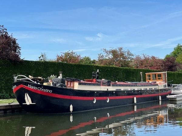 1901 Classic Dutch Barge