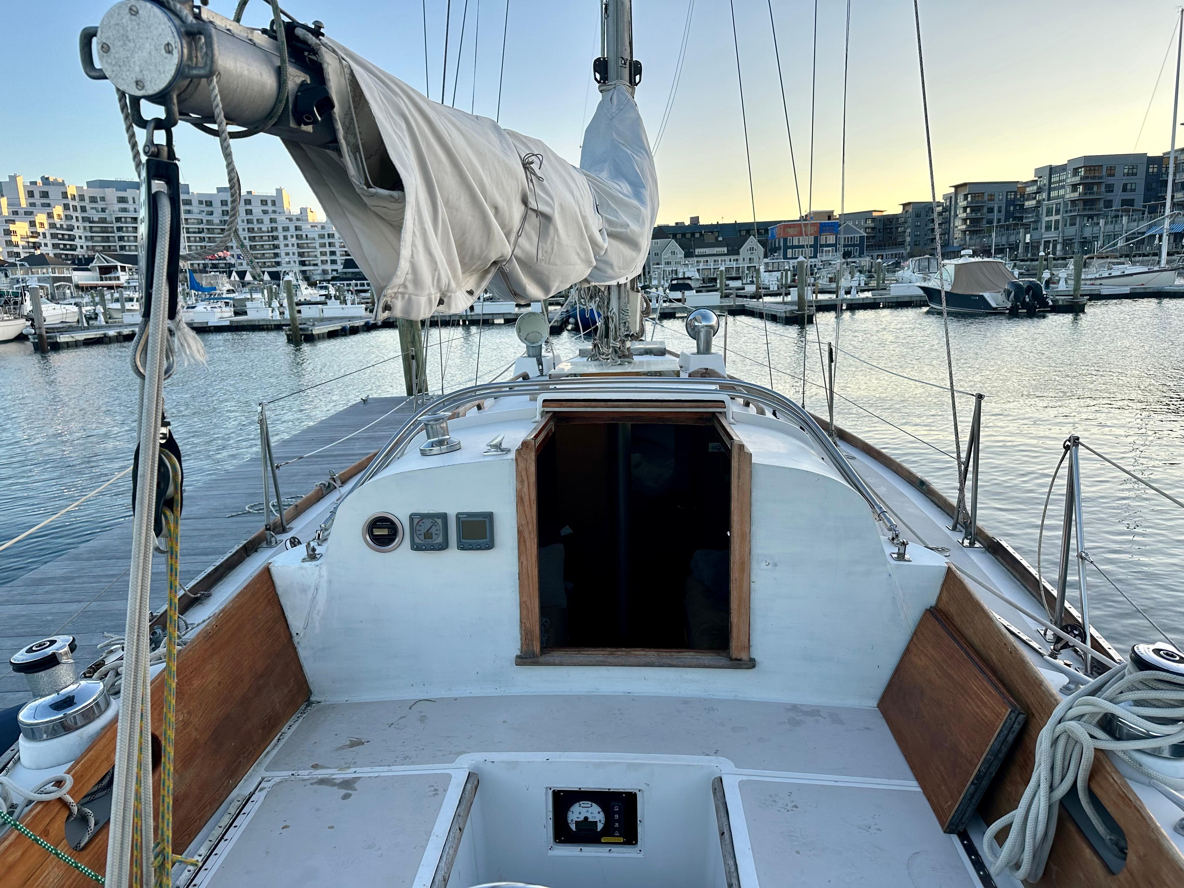 Newport RI Yacht Brokerage