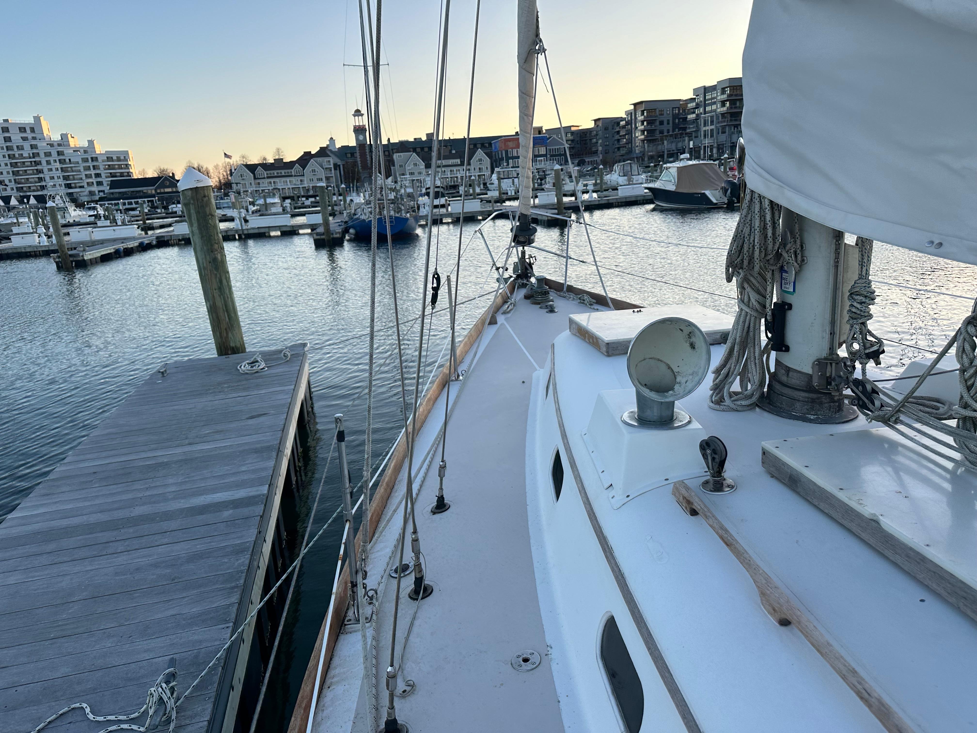 Newport RI Yacht Brokerage