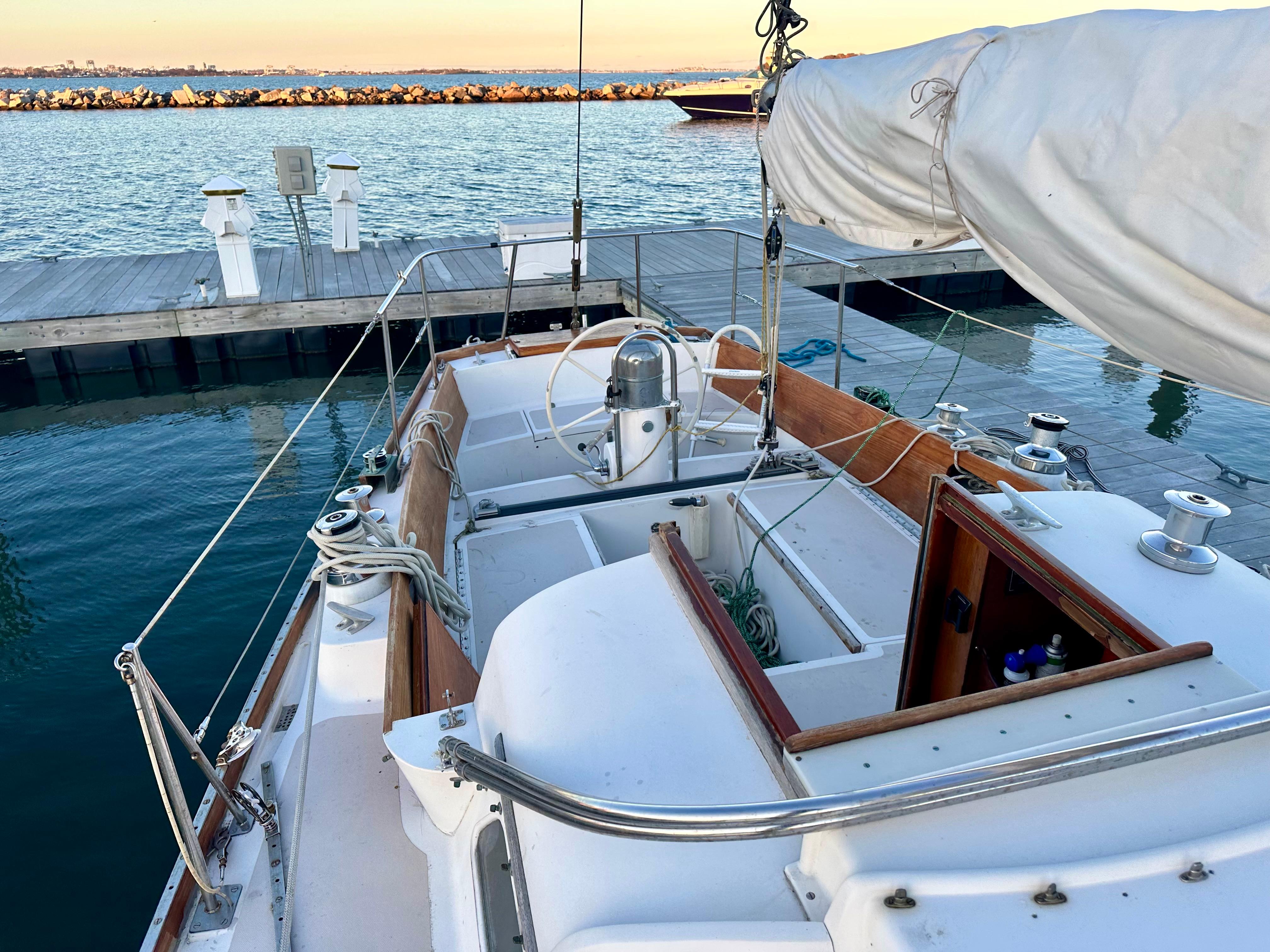 Newport RI Yacht Brokerage