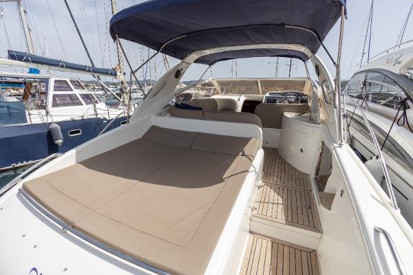 Princess Motor Yacht Sales - Used Princess Yachts V42