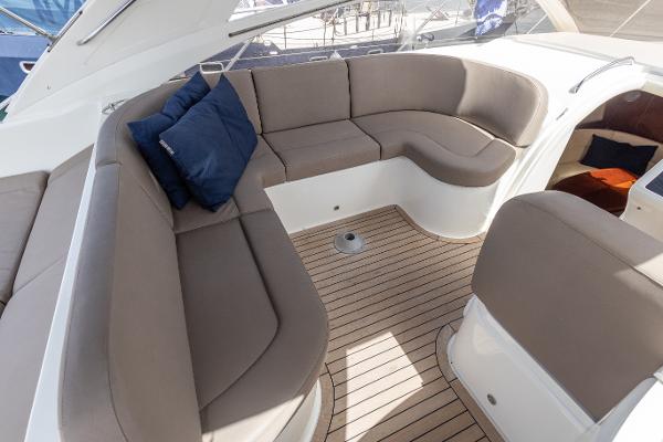 Princess Motor Yacht Sales - Used Princess V42