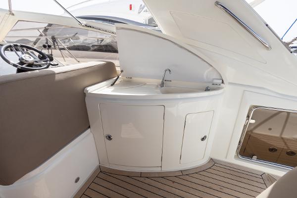 Princess Motor Yacht Sales - Used Princess V42