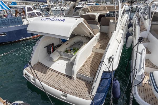 Princess Motor Yacht Sales - Used Princess V42