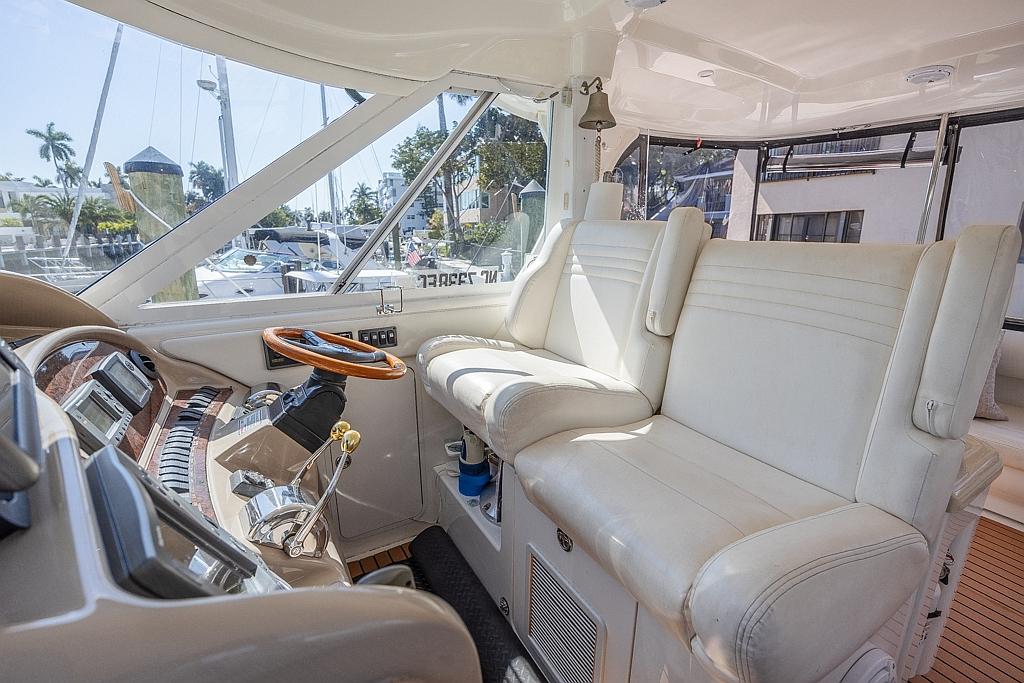2005-sea-ray-390-motor-yacht-power-9677645-20250207103501422-1_XLARGE