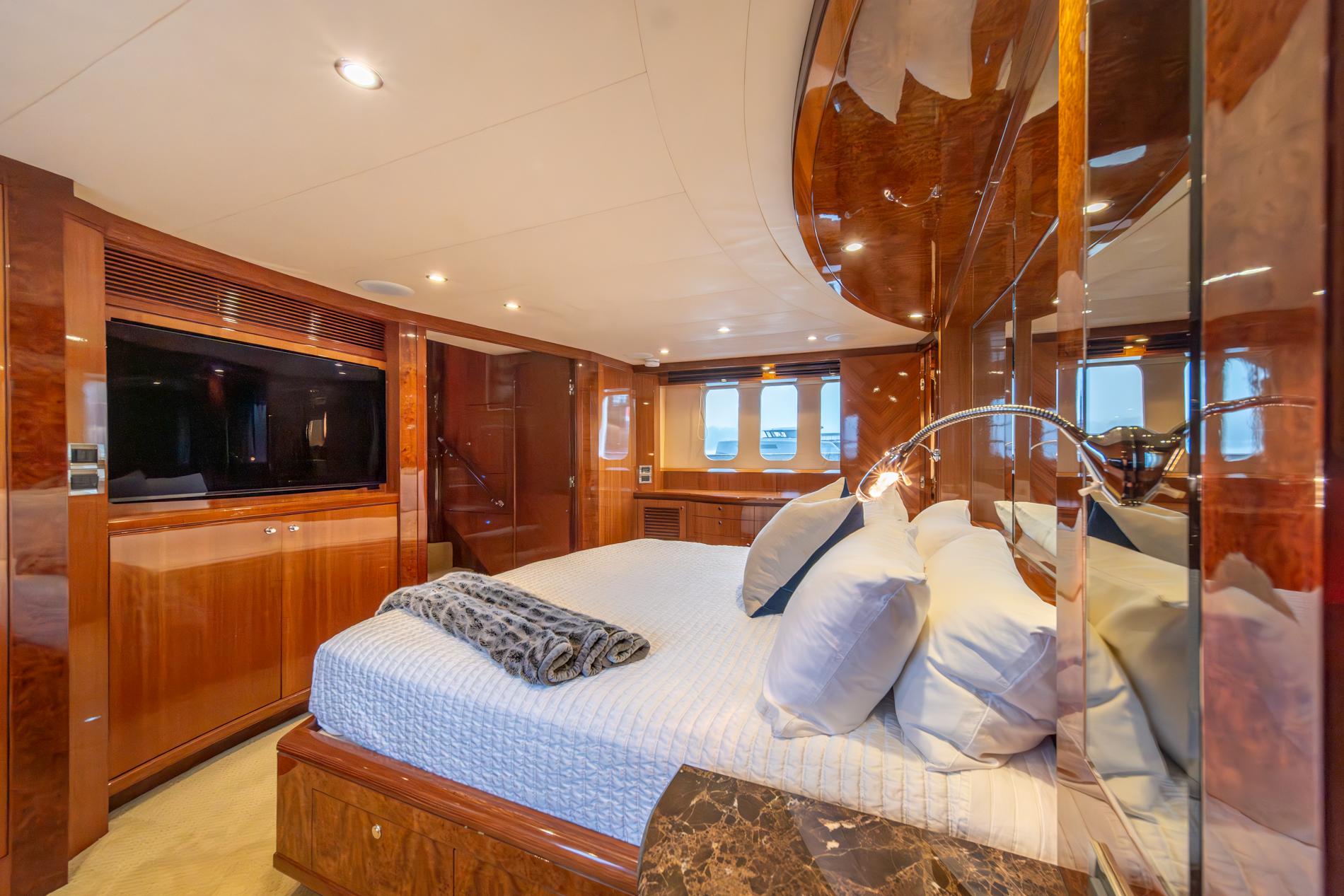 2011 Ocean Alexander Motor Yacht #TBBA74016LLC inventory image at Sun Country Yachts, South Lake Union (Seattle) 2011 Ocean Alexander Motor Yacht #TBBA74016LLC inventory image at Sun Country Yachts, South Lake Union (Seattle)