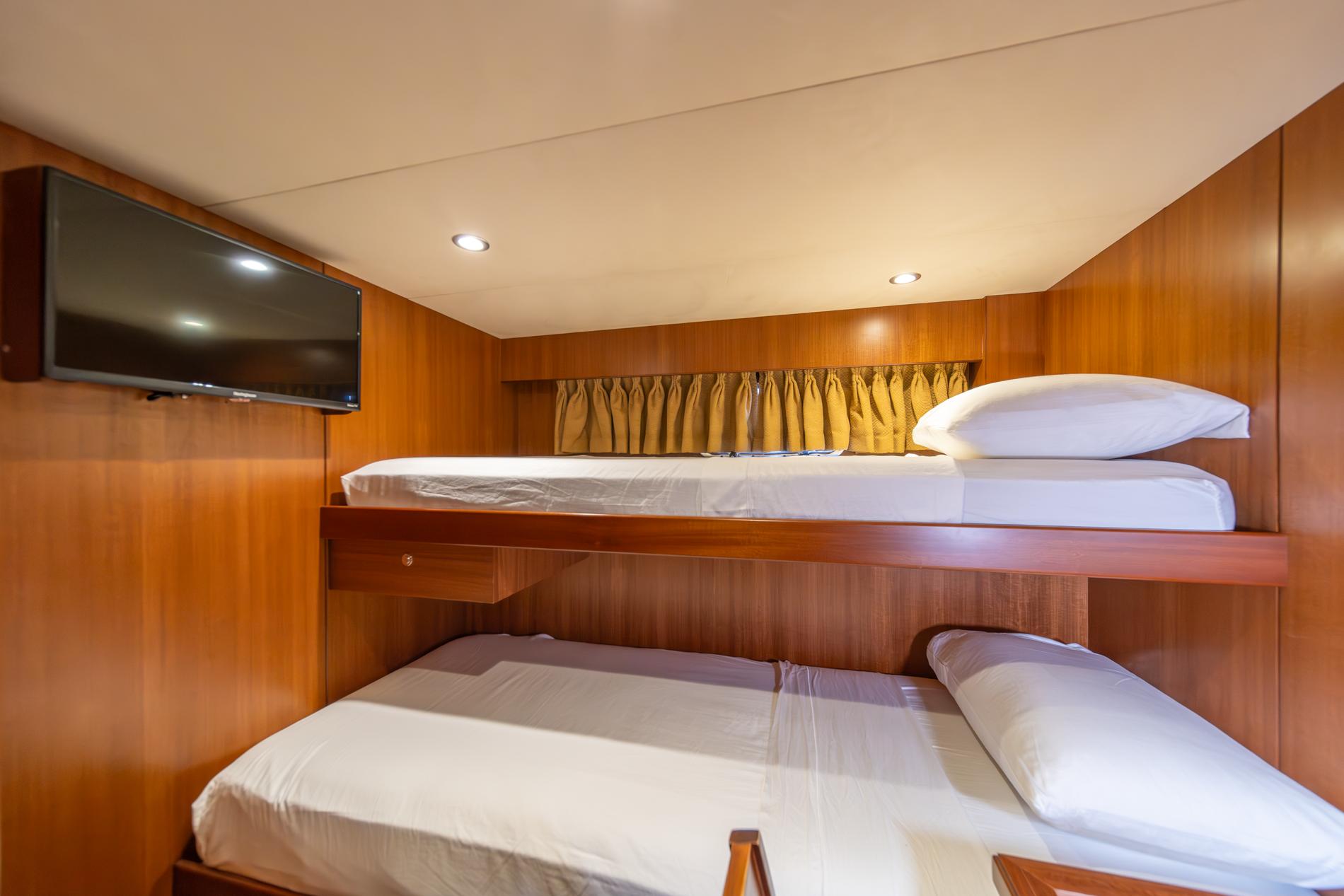 2011 Ocean Alexander Motor Yacht #TBBA74016LLC inventory image at Sun Country Yachts, South Lake Union (Seattle) 2011 Ocean Alexander Motor Yacht #TBBA74016LLC inventory image at Sun Country Yachts, South Lake Union (Seattle)