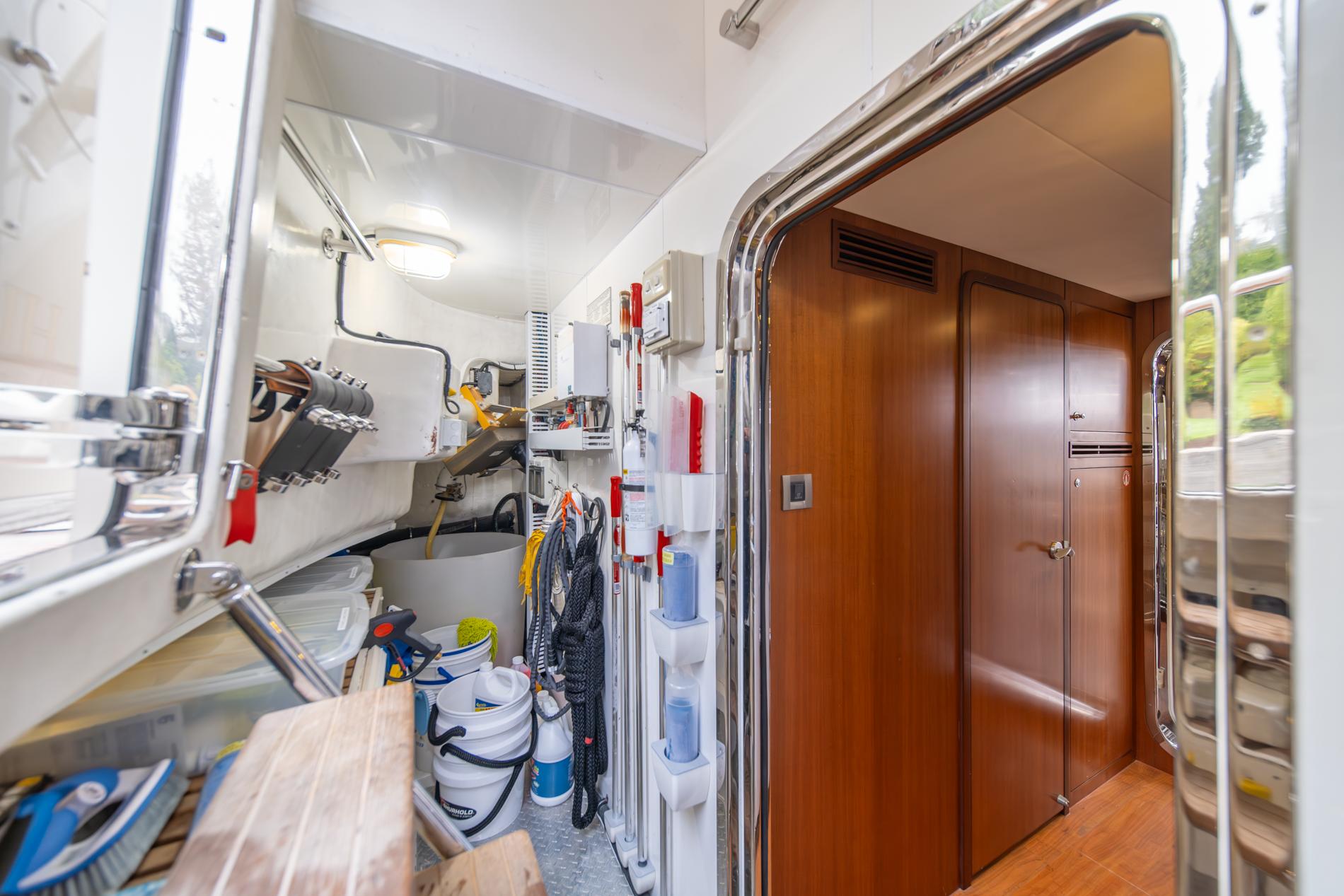 2011 Ocean Alexander Motor Yacht #TBBA74016LLC inventory image at Sun Country Yachts, South Lake Union (Seattle) 2011 Ocean Alexander Motor Yacht #TBBA74016LLC inventory image at Sun Country Yachts, South Lake Union (Seattle)