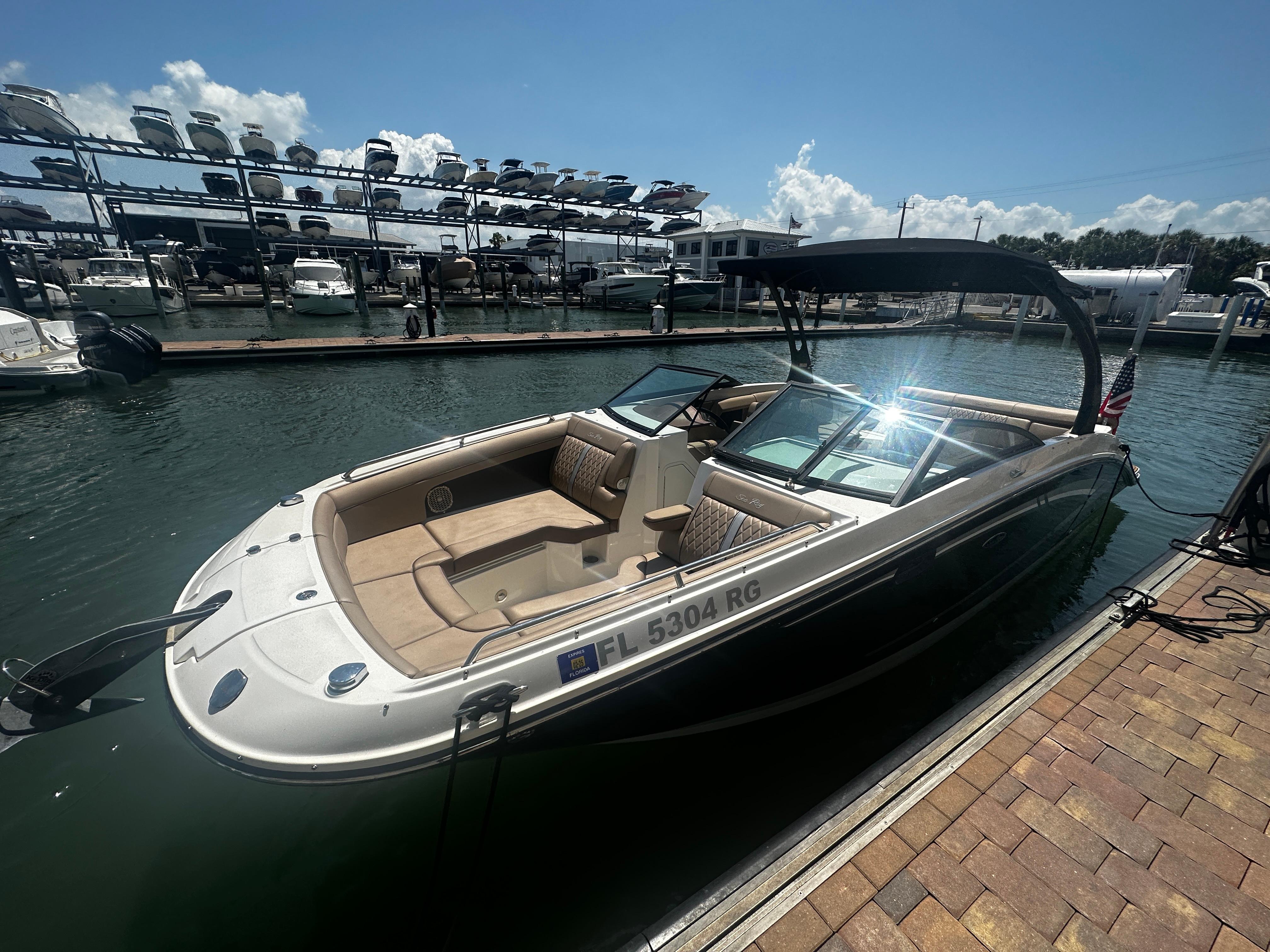 2017 Sea Ray SDX 270