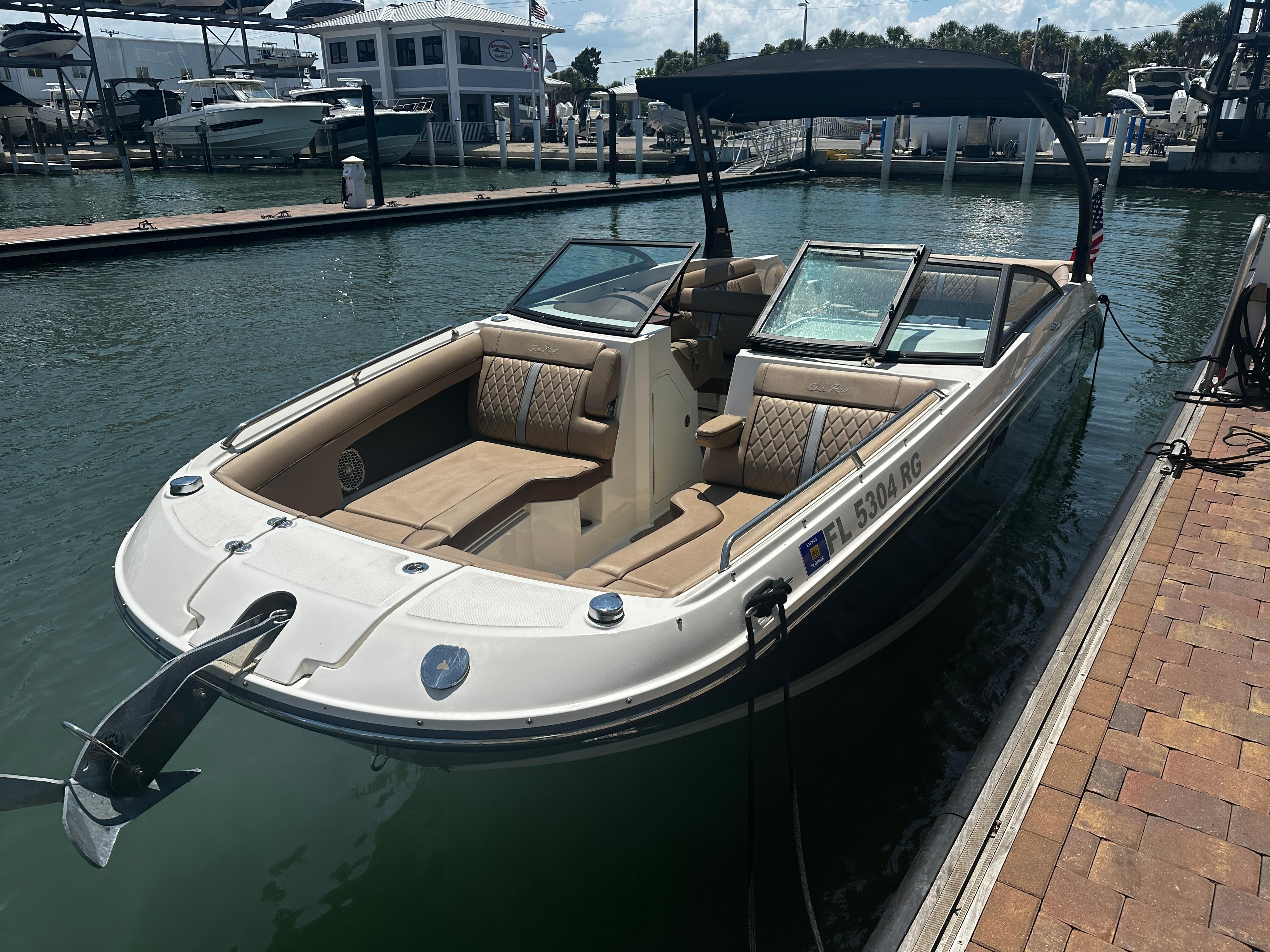 2017 Sea Ray SDX 270