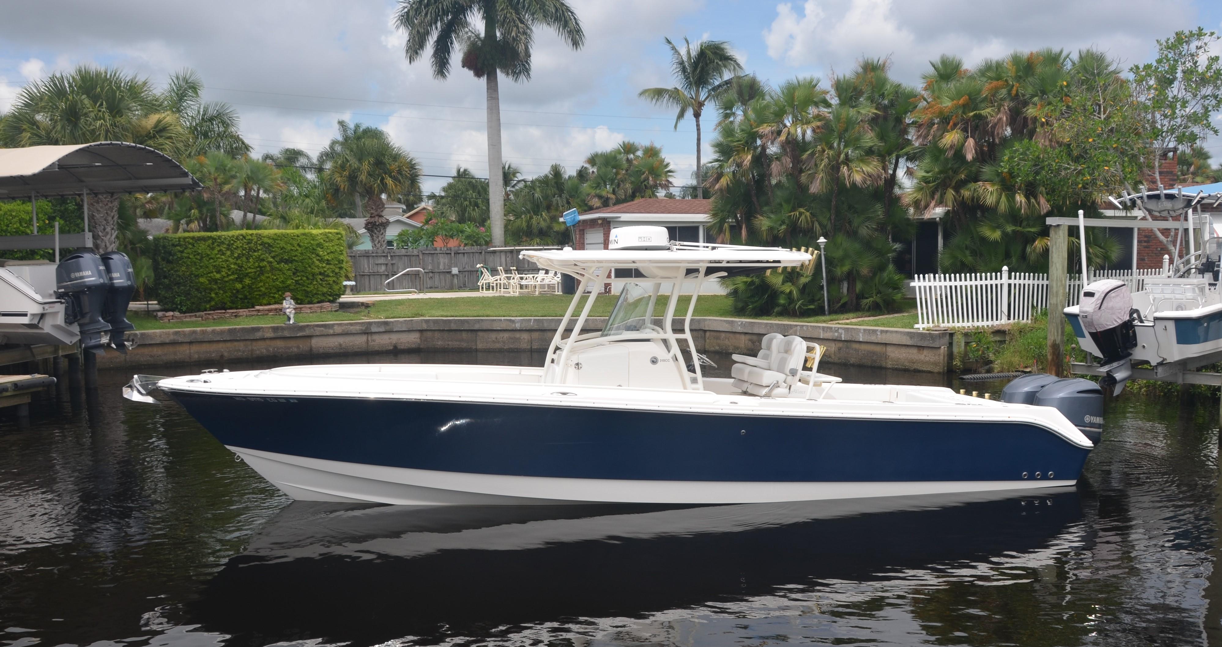 2013 Edgewater 318 Center Console-Profile