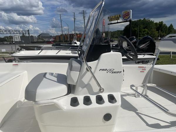 2021 Mako boat for sale, model of the boat is Pro Skiff 17 CC & Image # 2 of 7