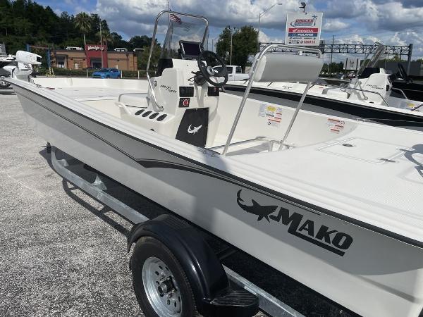 2021 Mako boat for sale, model of the boat is Pro Skiff 17 CC & Image # 5 of 7