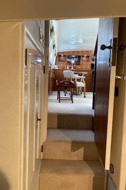 Bertram-58 Motor Yacht 1977-K Bear FL-US-Interior view of a 1977 Bertram 58 Motor Yacht, featuring a cozy dining area.-9617651 | Thumbnail