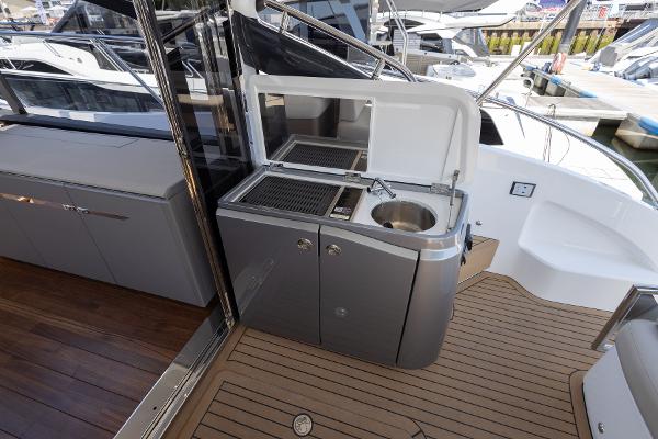 Princess Motor Yacht Sales - Used Princess V50